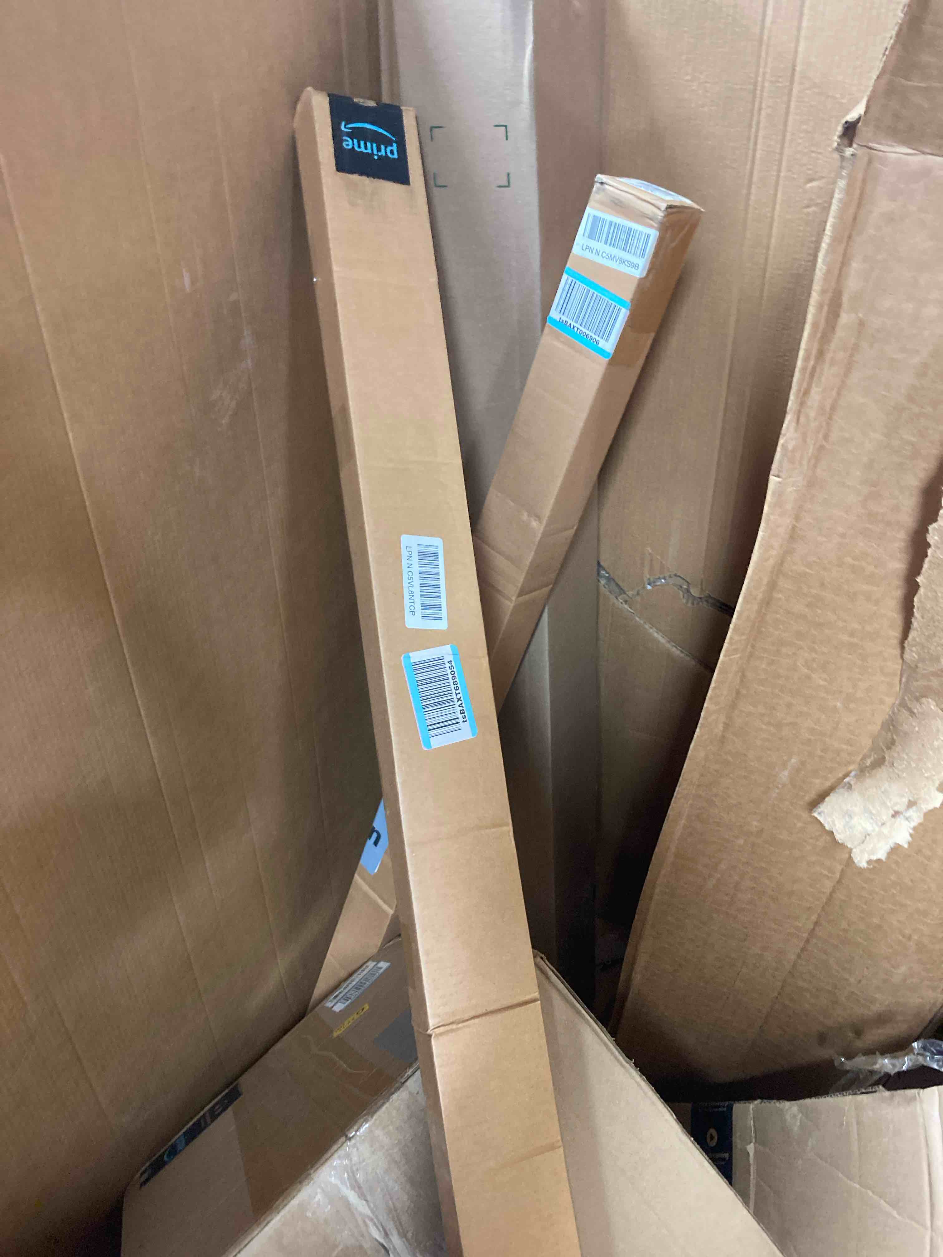 https://s3.amazonaws.com/lotting-images-prod/phillipi/PNK3533241_1752766690828.jpeg