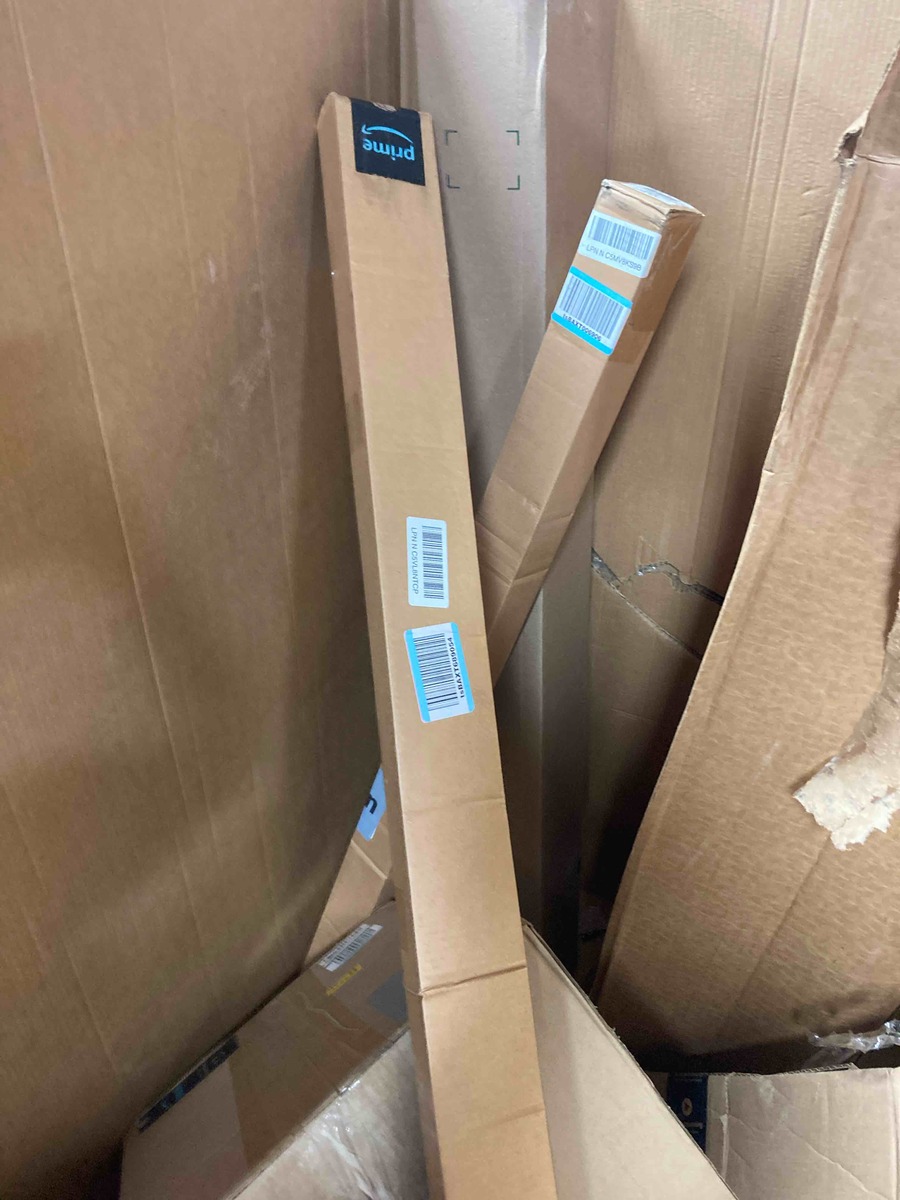 https://s3.amazonaws.com/lotting-images-prod/phillipi/PNK3533241_1752766691878.jpeg