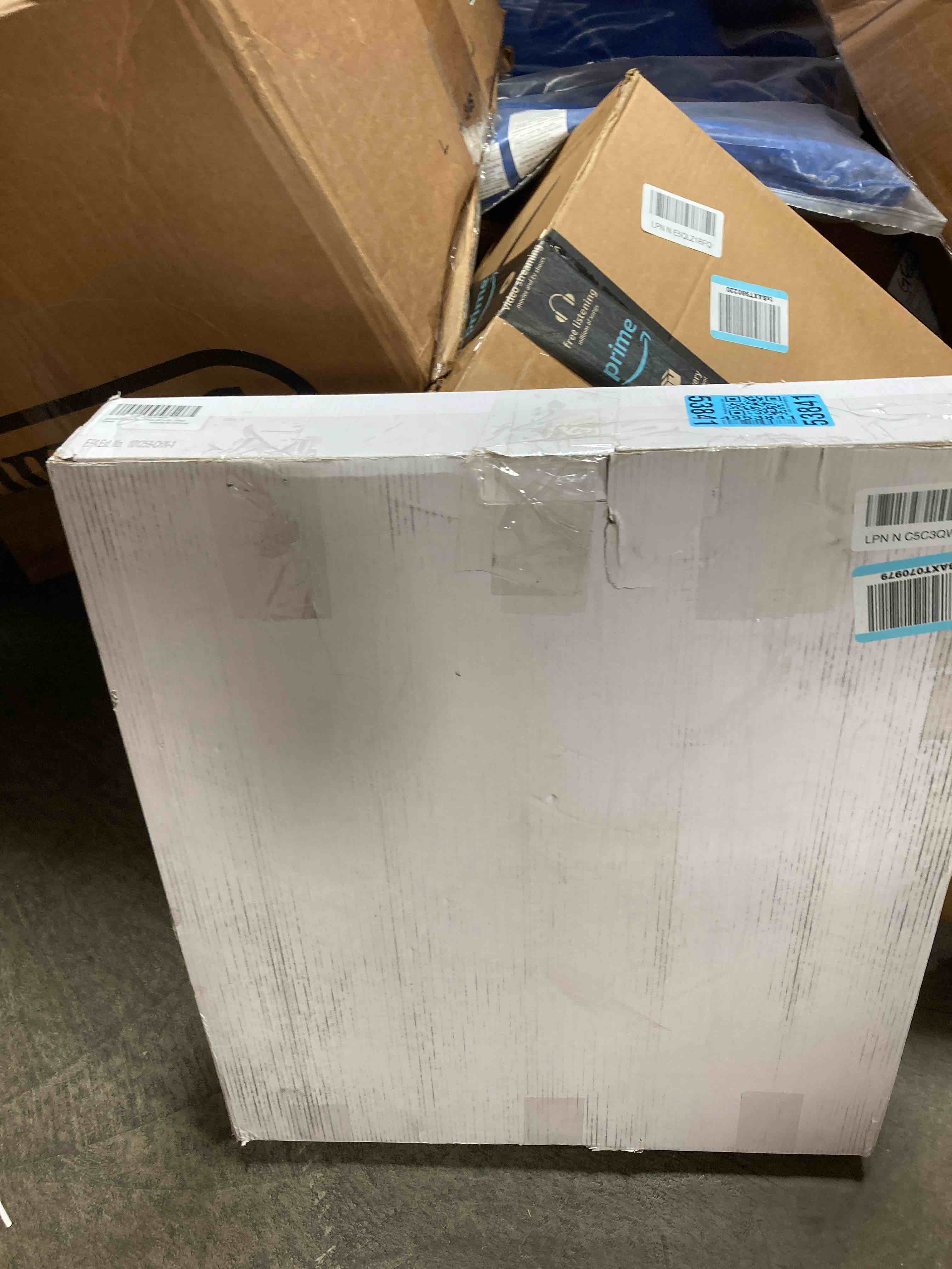 https://s3.amazonaws.com/lotting-images-prod/phillipi/PNK3533260_1752769687194.jpeg