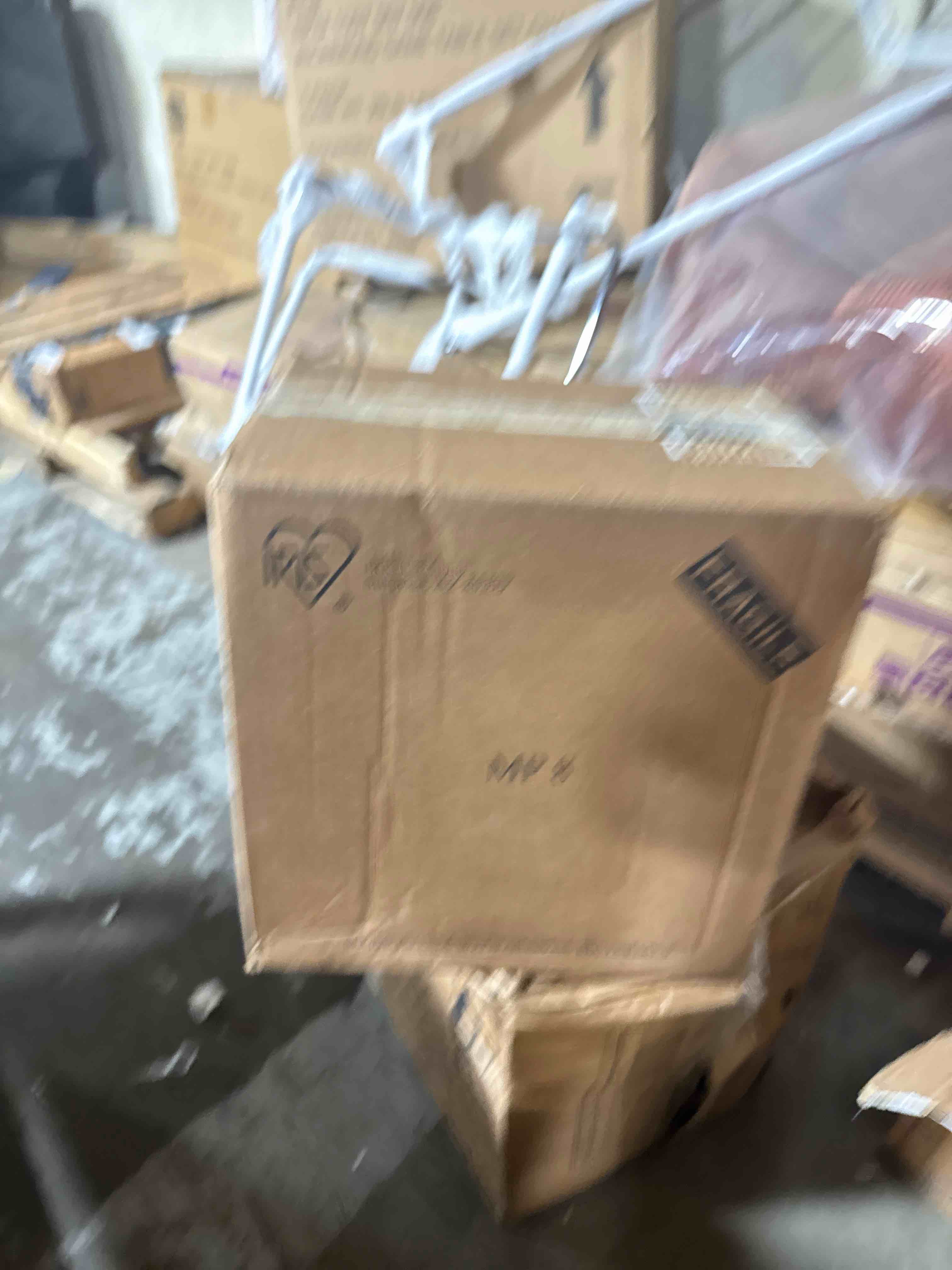 https://s3.amazonaws.com/lotting-images-prod/phillipi/PNK3533292_1752855000370.jpeg