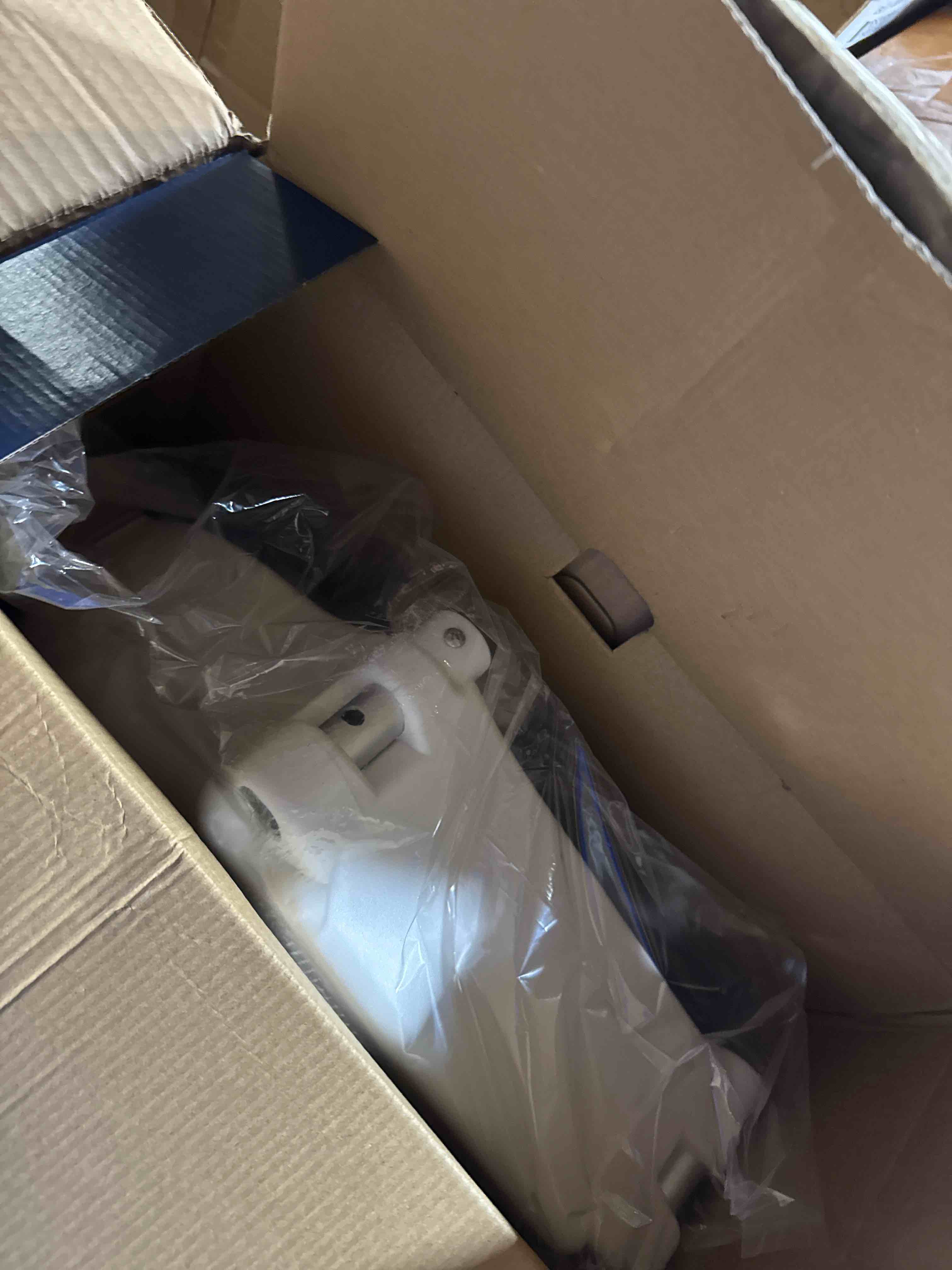 https://s3.amazonaws.com/lotting-images-prod/phillipi/PNK3533306_1752857347567.jpeg