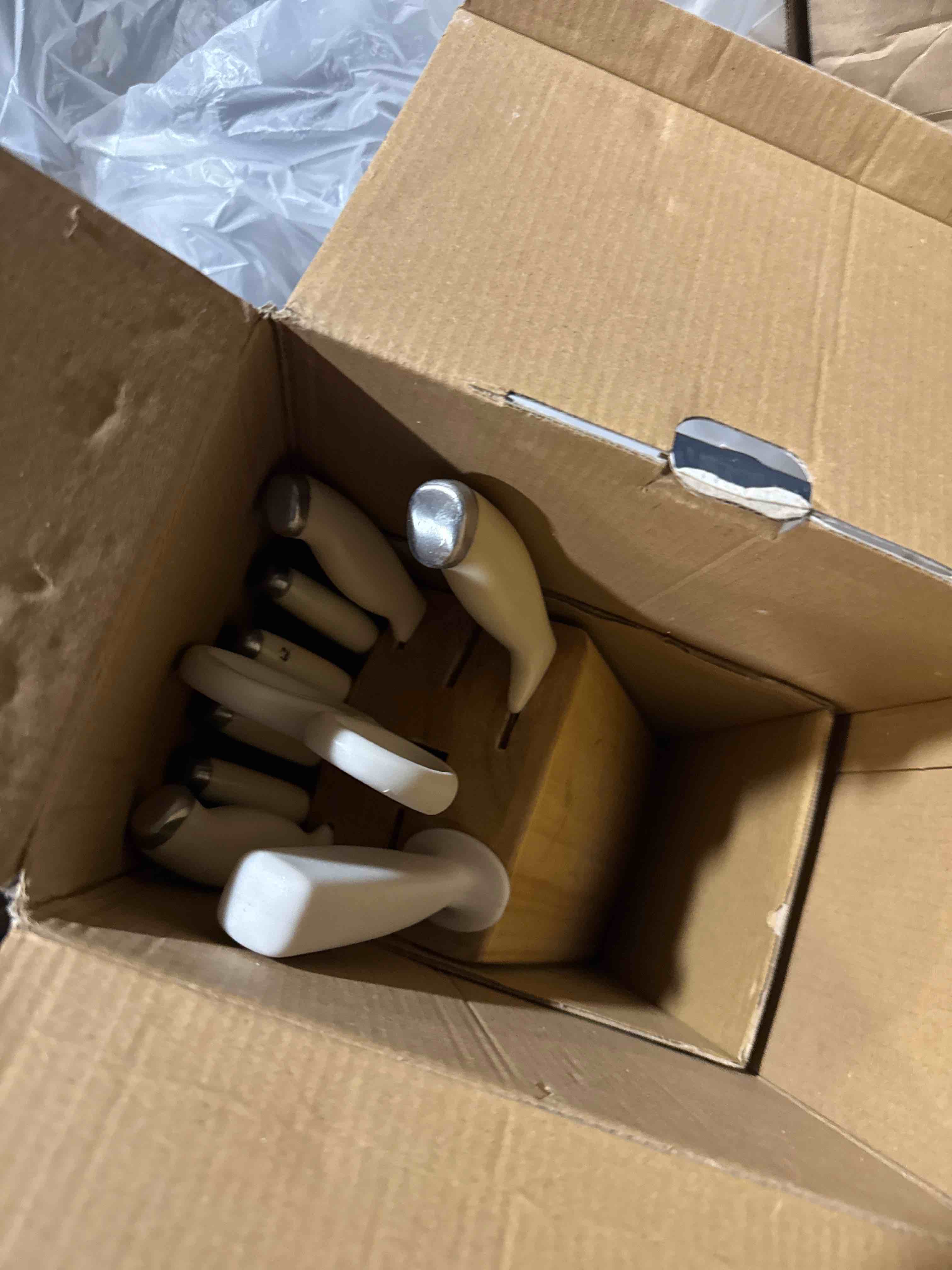 https://s3.amazonaws.com/lotting-images-prod/phillipi/PNK3533309_1752857631330.jpeg