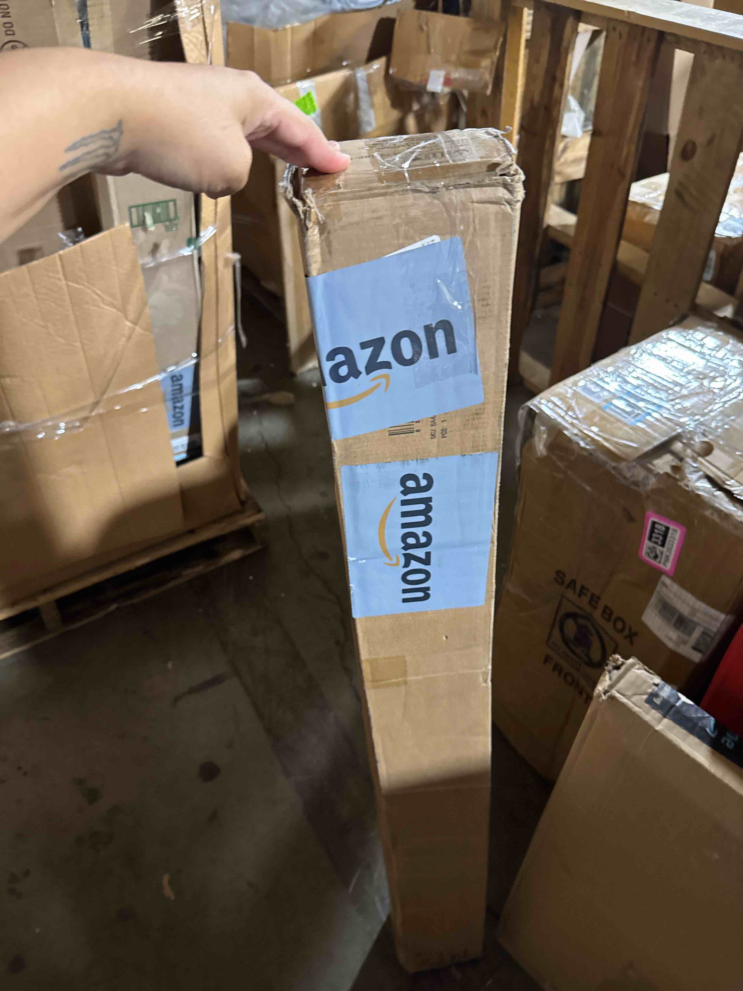 https://s3.amazonaws.com/lotting-images-prod/phillipi/PNK3533319_1752861521531.jpeg