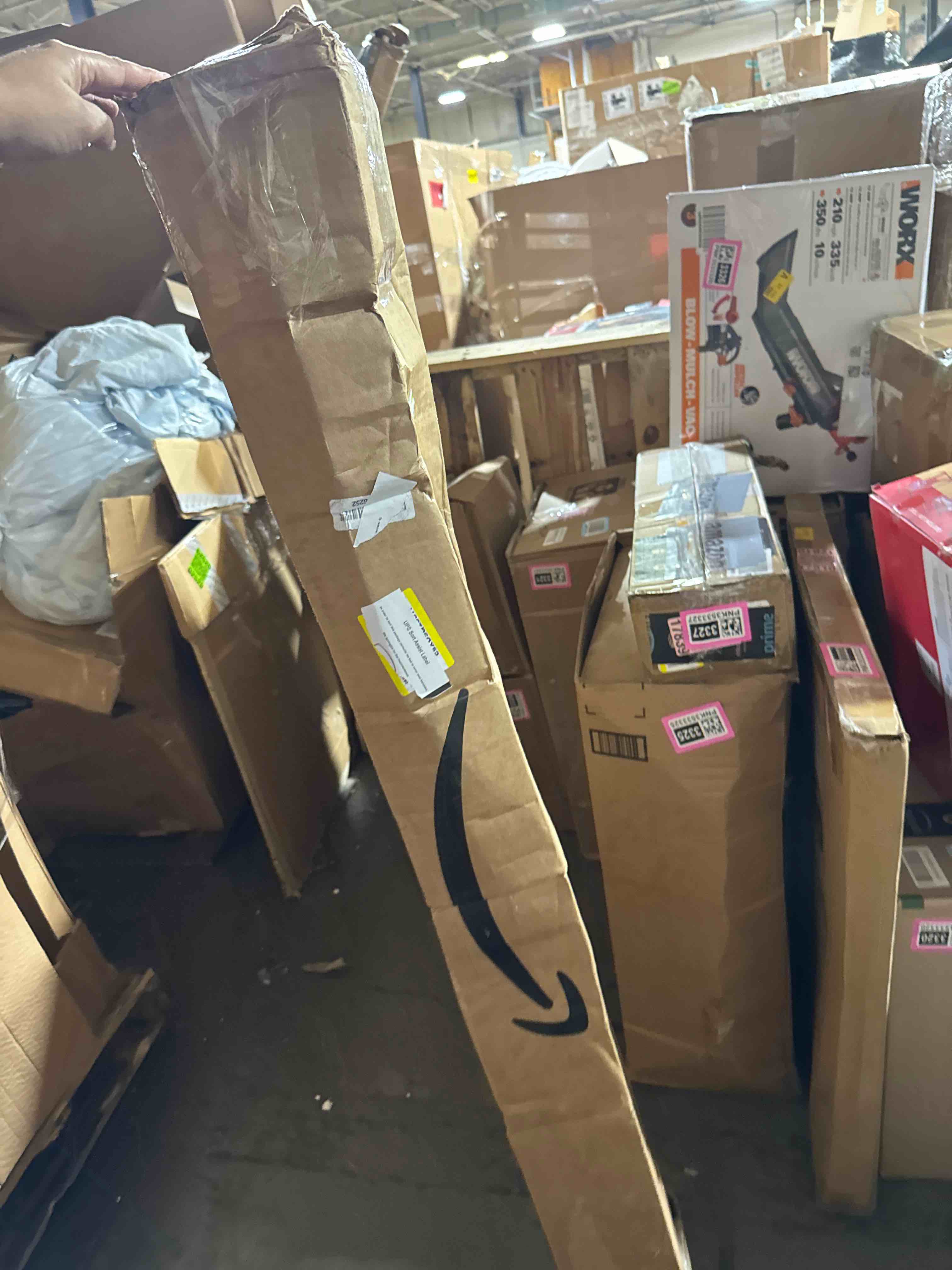 https://s3.amazonaws.com/lotting-images-prod/phillipi/PNK3533331_1752865058036.jpeg