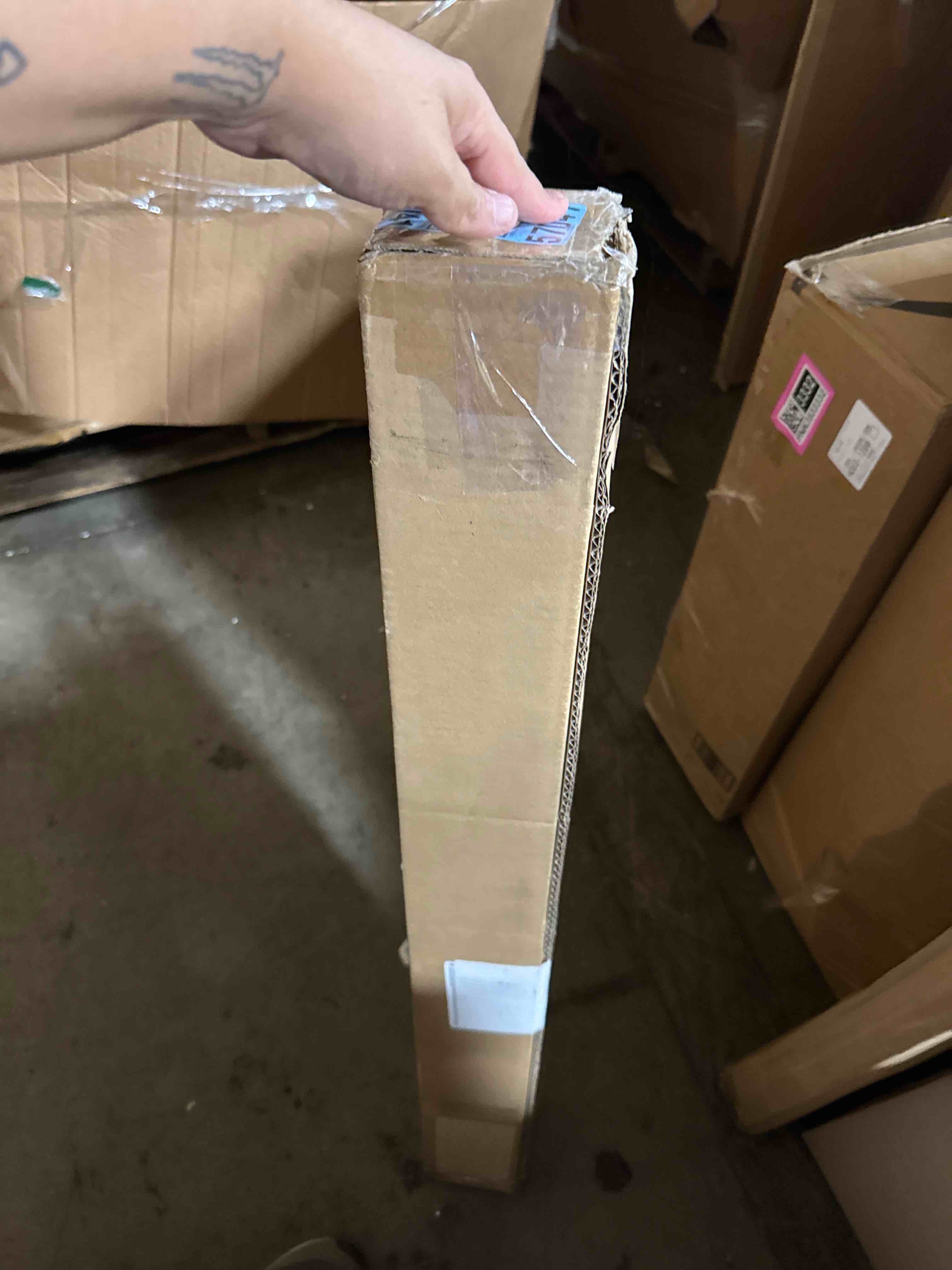 https://s3.amazonaws.com/lotting-images-prod/phillipi/PNK3533335_1752865744056.jpeg