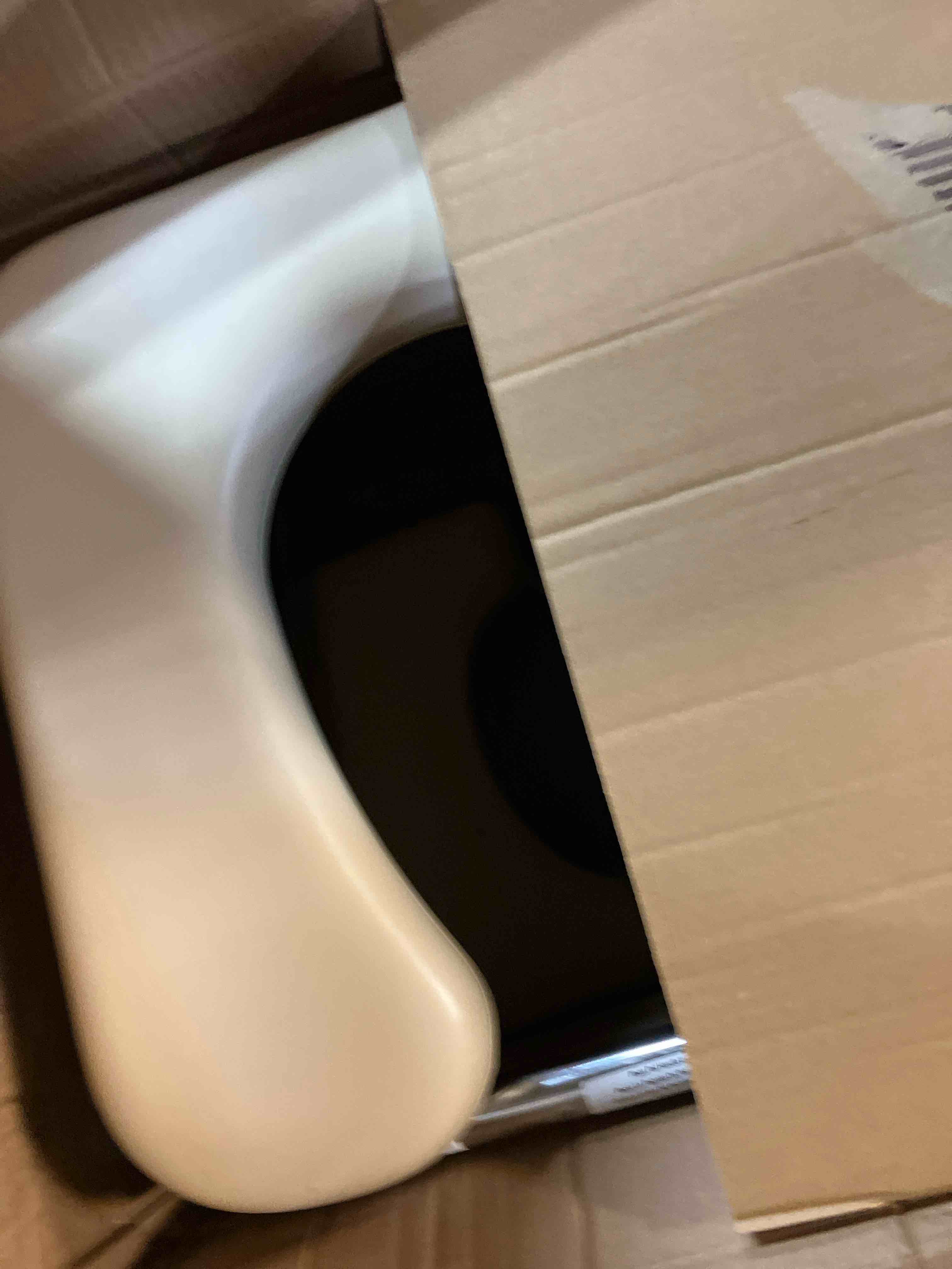 https://s3.amazonaws.com/lotting-images-prod/phillipi/PNK3533380_1753113244282.jpeg