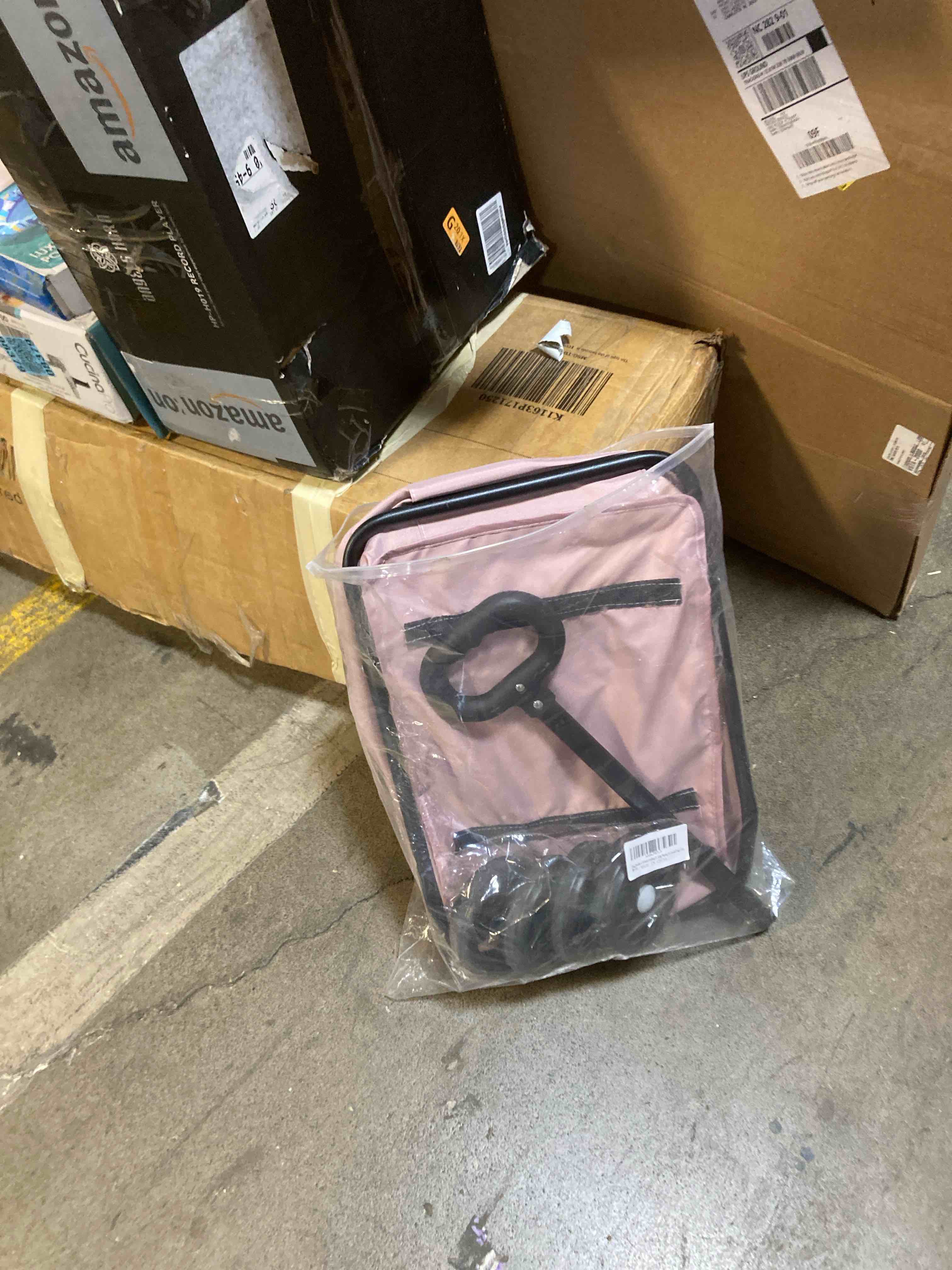 https://s3.amazonaws.com/lotting-images-prod/phillipi/PNK3533419_1753123483856.jpeg