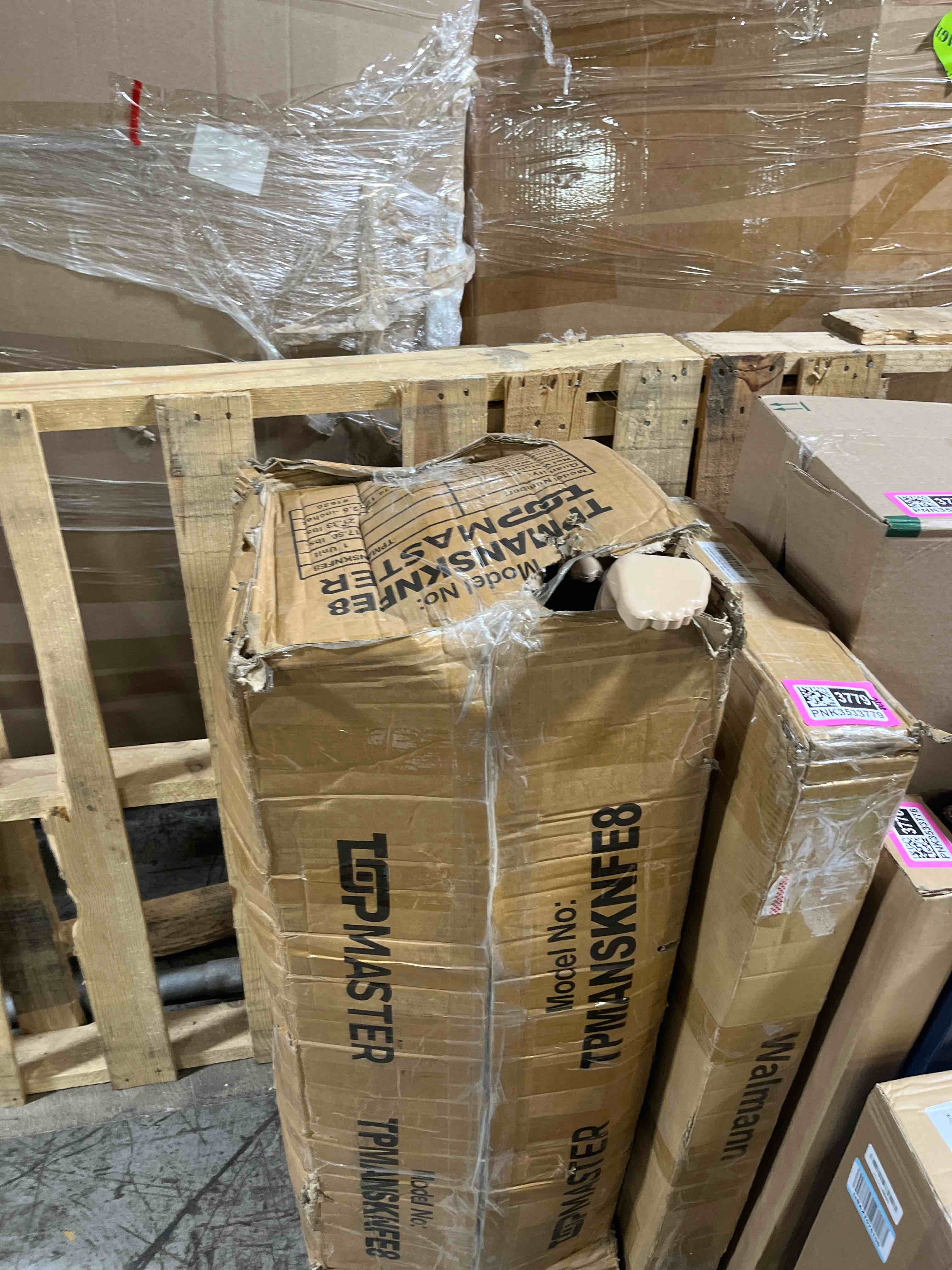 https://s3.amazonaws.com/lotting-images-prod/phillipi/PNK3533780_1753815333988.jpeg