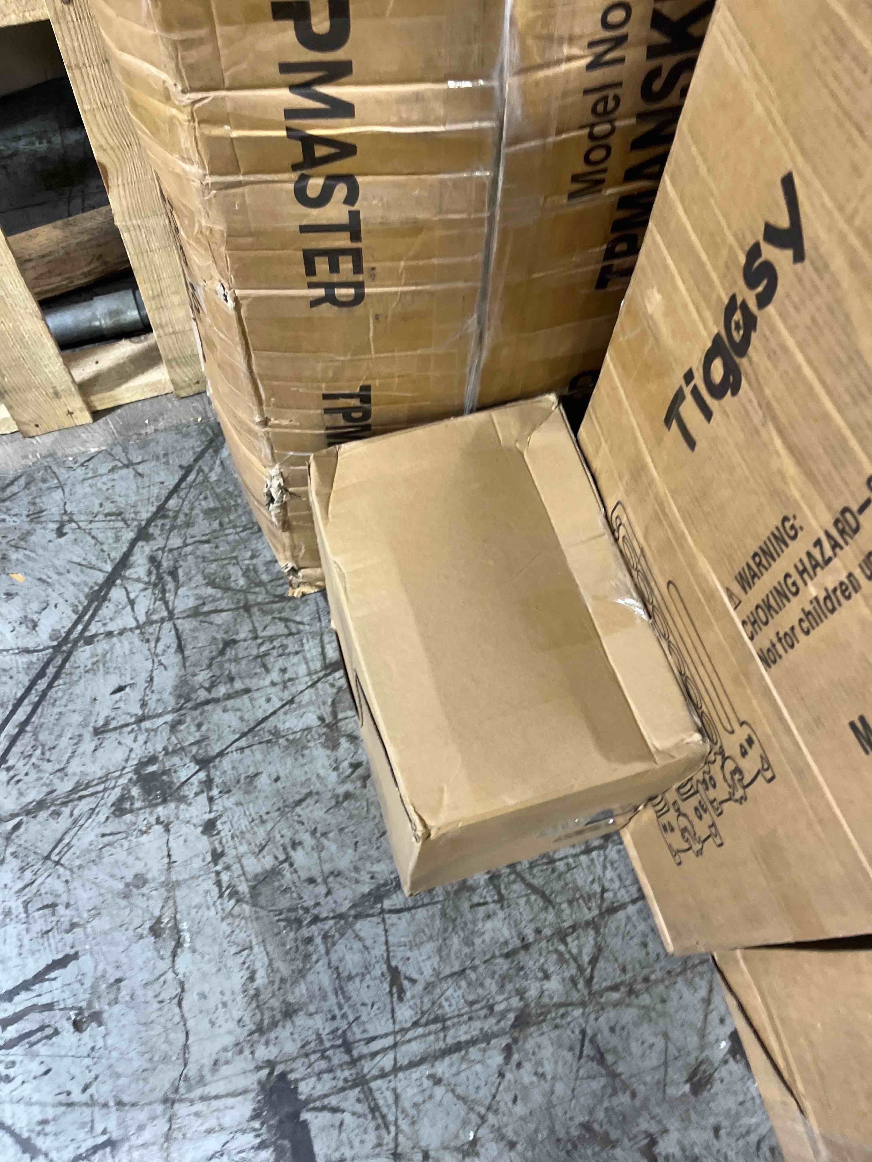 https://s3.amazonaws.com/lotting-images-prod/phillipi/PNK3533786_1753815711906.jpeg