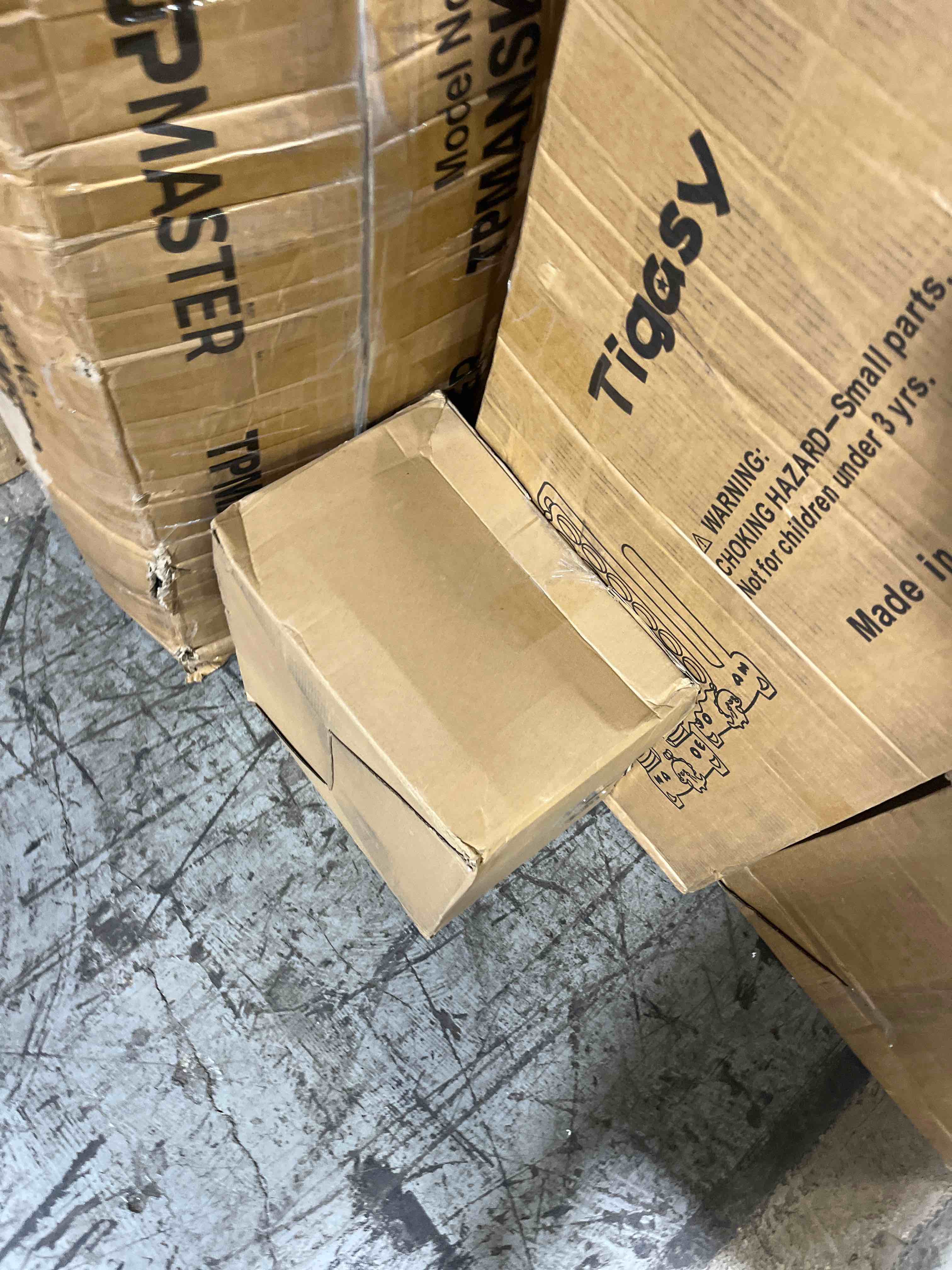 https://s3.amazonaws.com/lotting-images-prod/phillipi/PNK3533786_1753815713017.jpeg