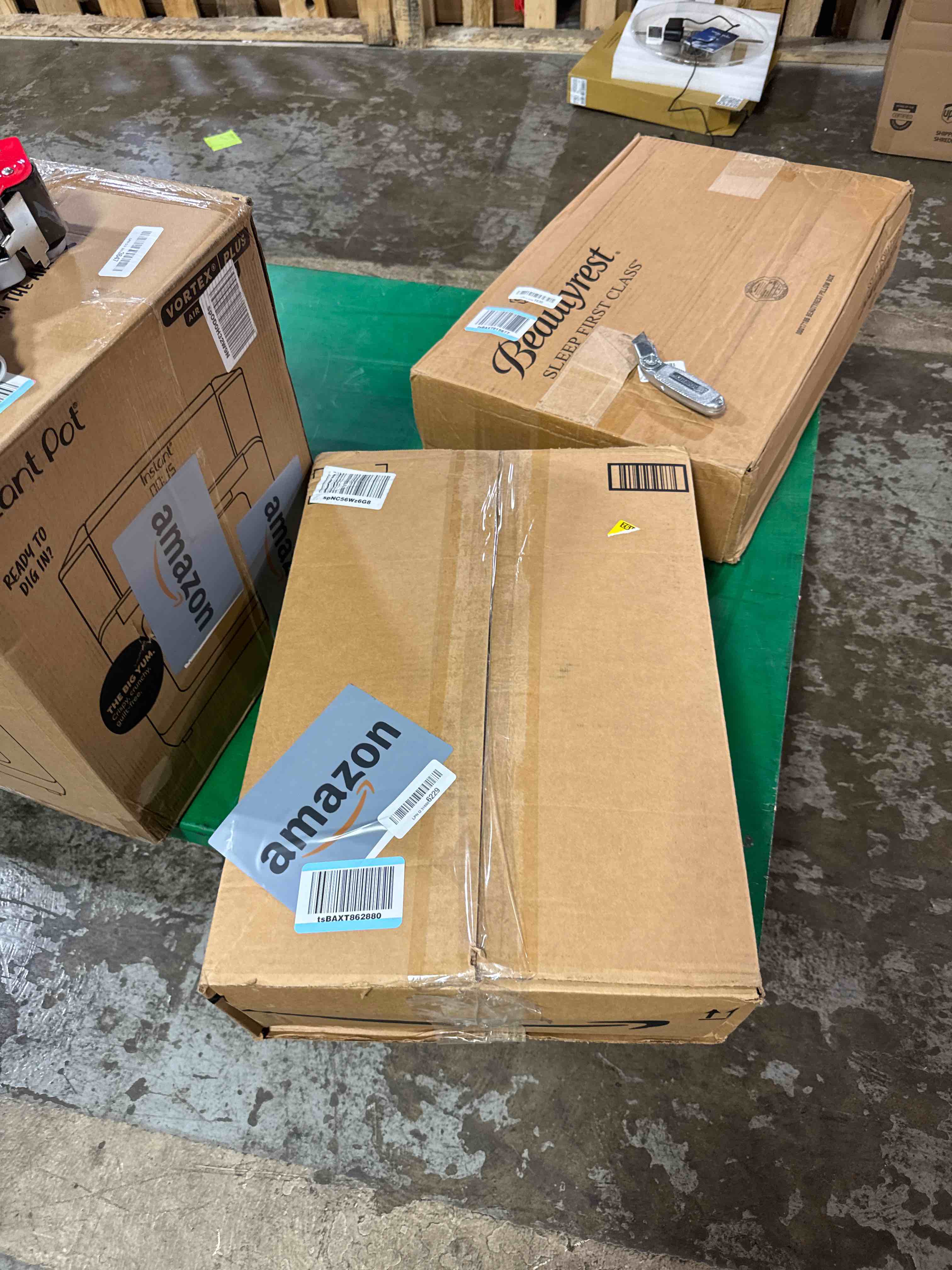https://s3.amazonaws.com/lotting-images-prod/phillipi/PNK3533833_1753970087984.jpeg