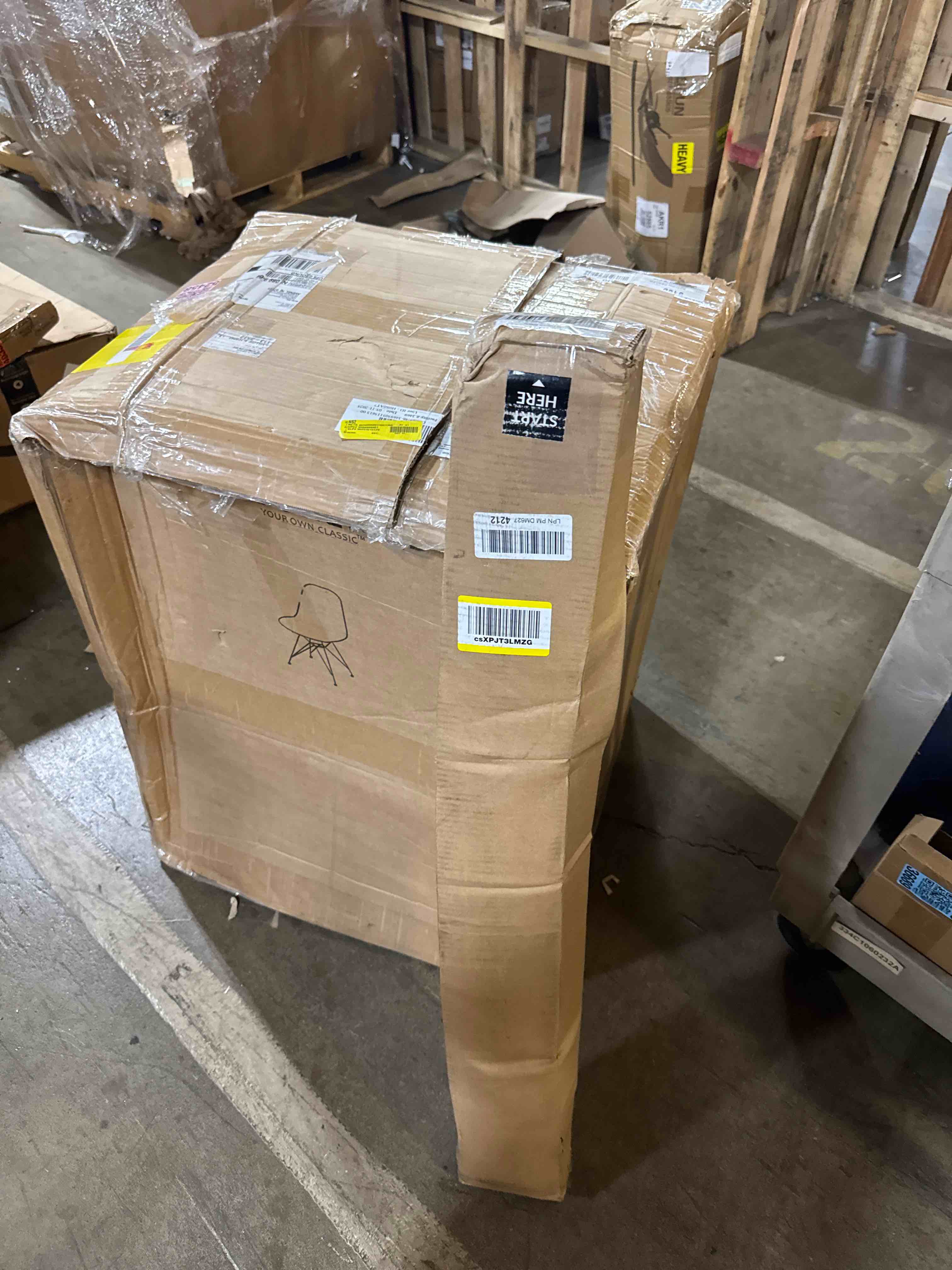 https://s3.amazonaws.com/lotting-images-prod/phillipi/PNK3533914_1754329474431.jpeg