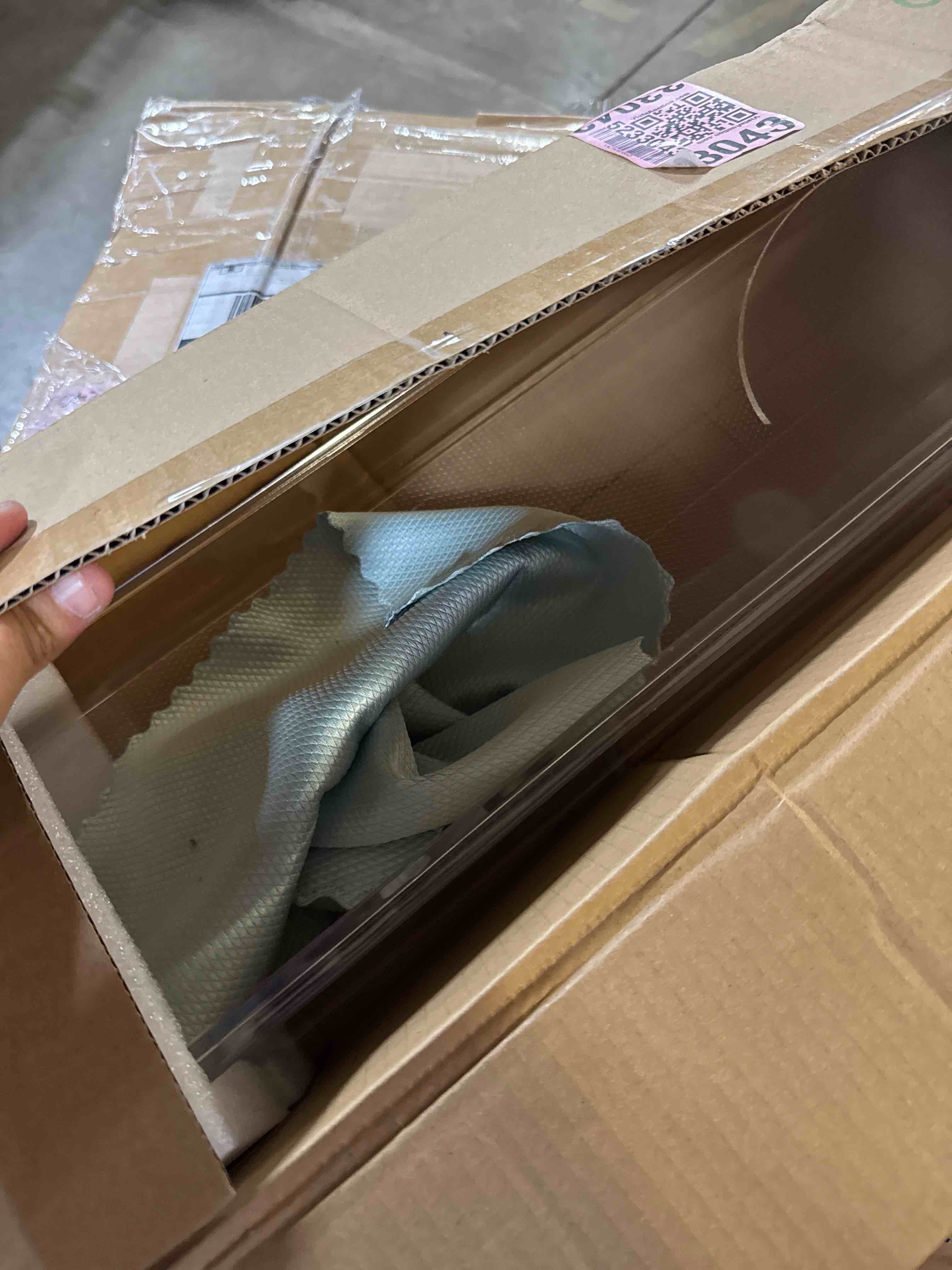 https://s3.amazonaws.com/lotting-images-prod/phillipi/PNK3533917_1754330120695.jpeg