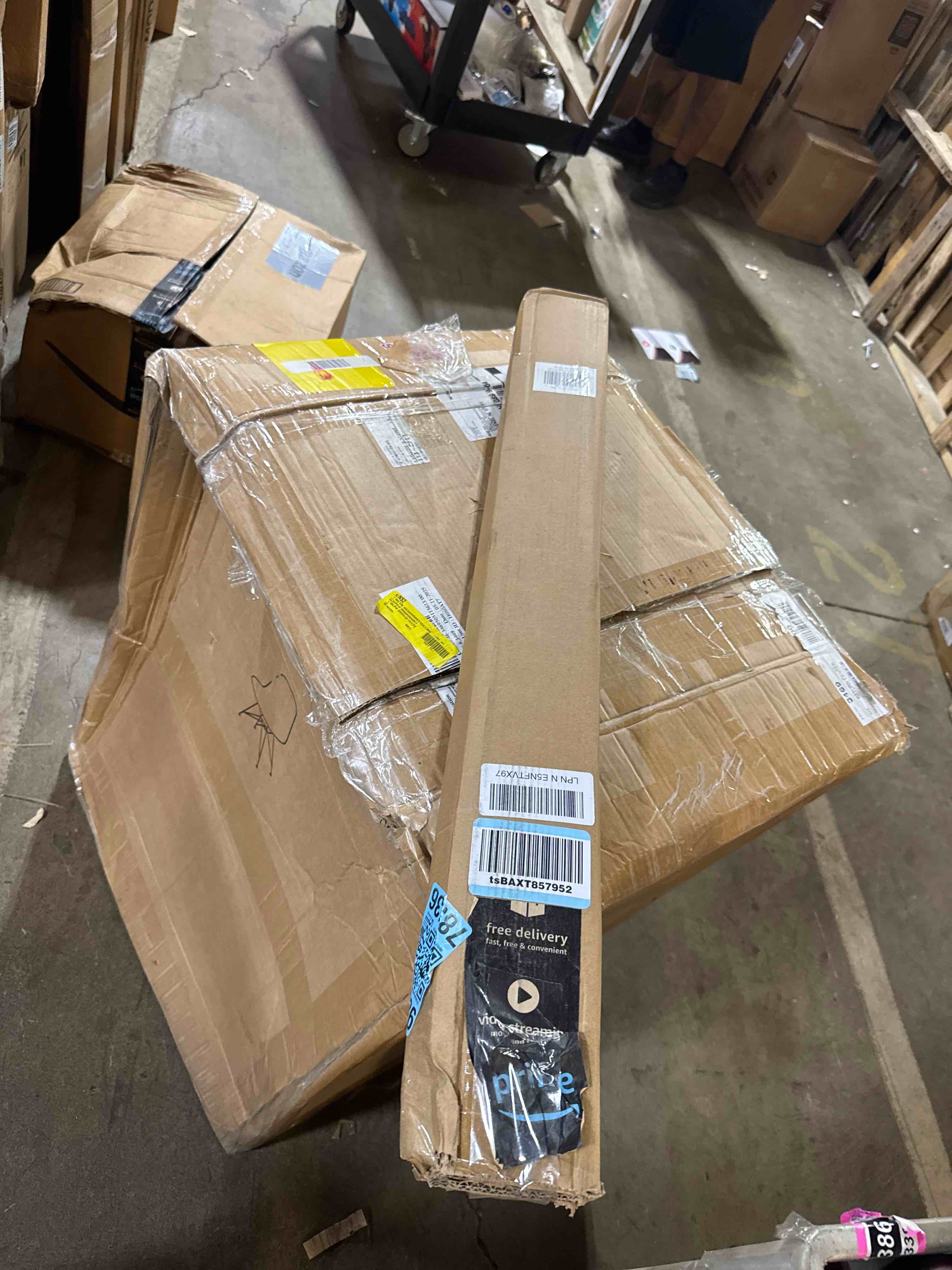https://s3.amazonaws.com/lotting-images-prod/phillipi/PNK3533918_1754330202183.jpeg