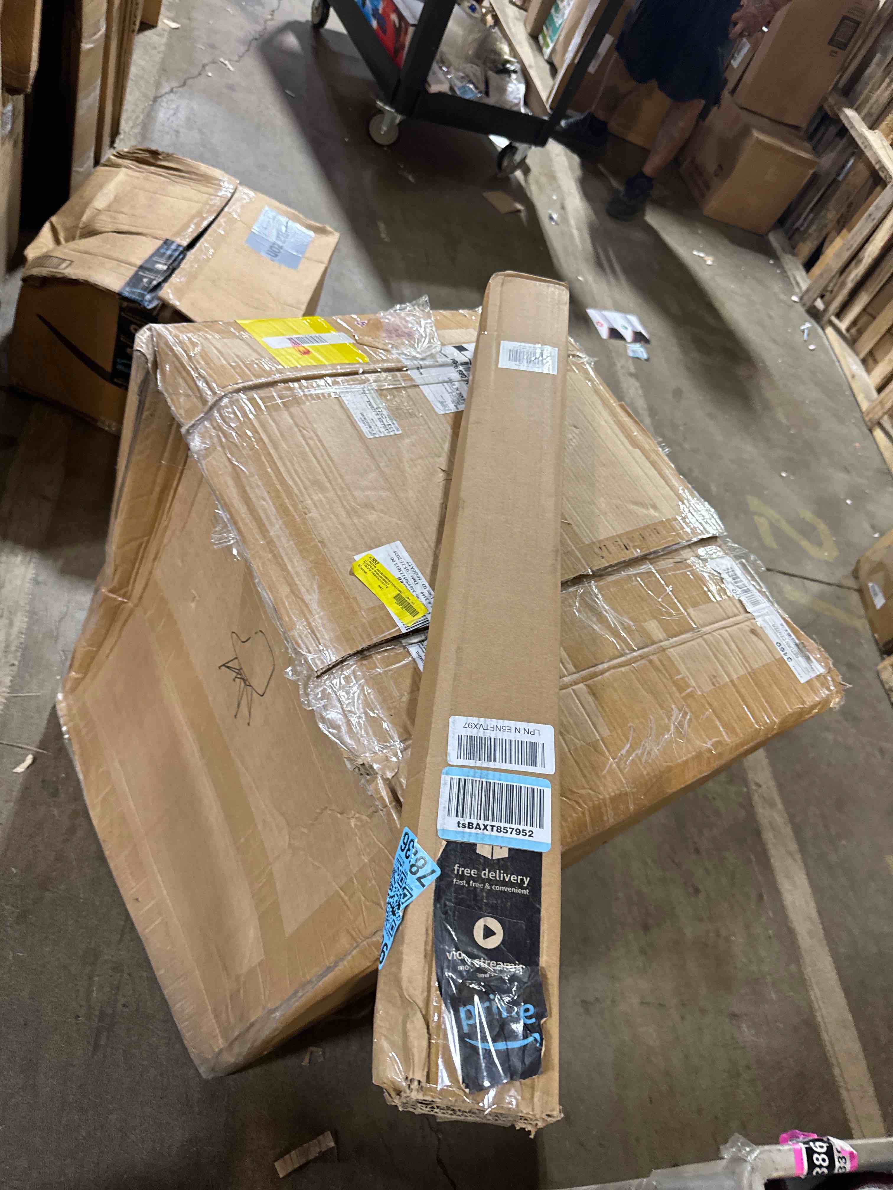 https://s3.amazonaws.com/lotting-images-prod/phillipi/PNK3533918_1754330202986.jpeg