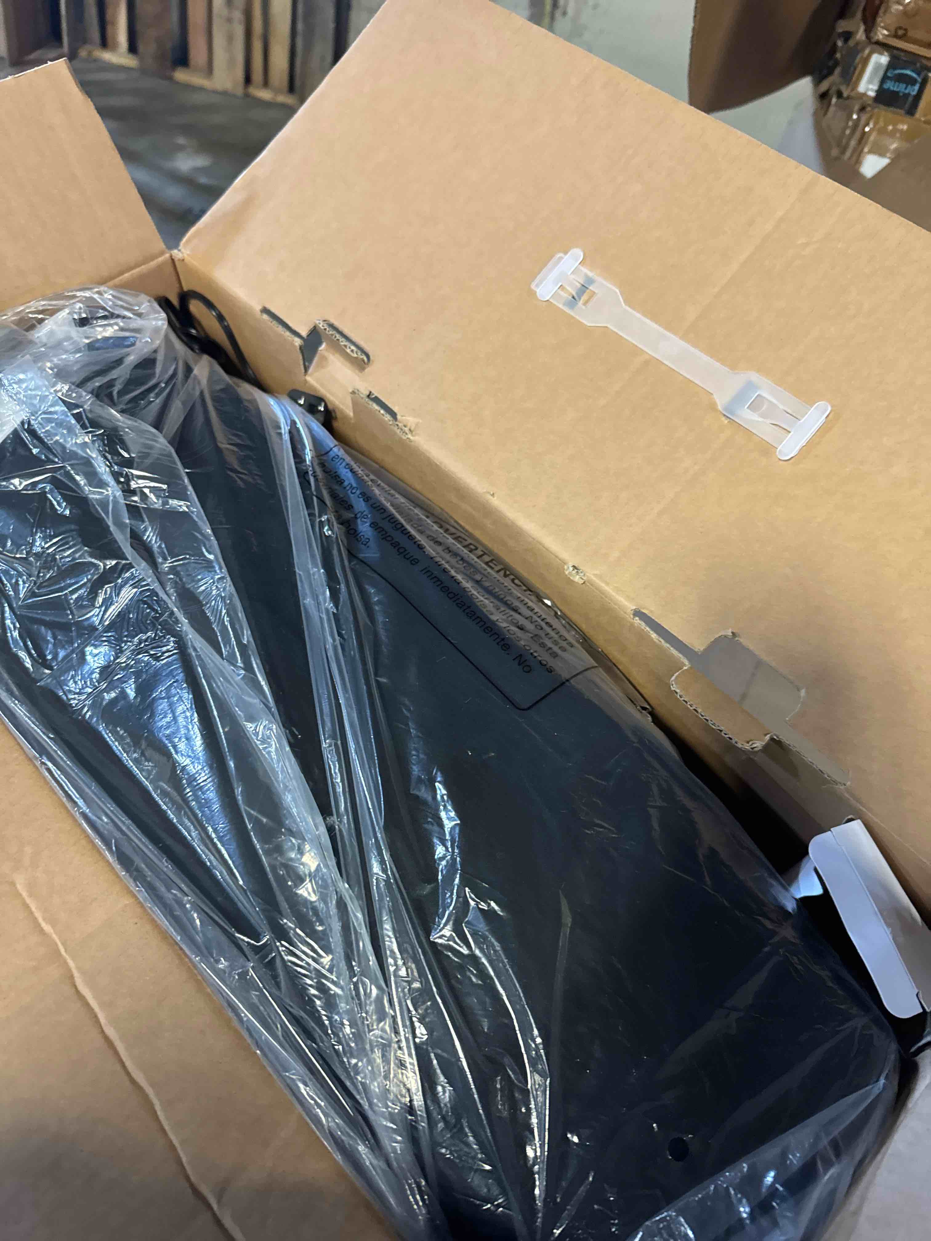 https://s3.amazonaws.com/lotting-images-prod/phillipi/PNK3534411_1755620537843.jpeg