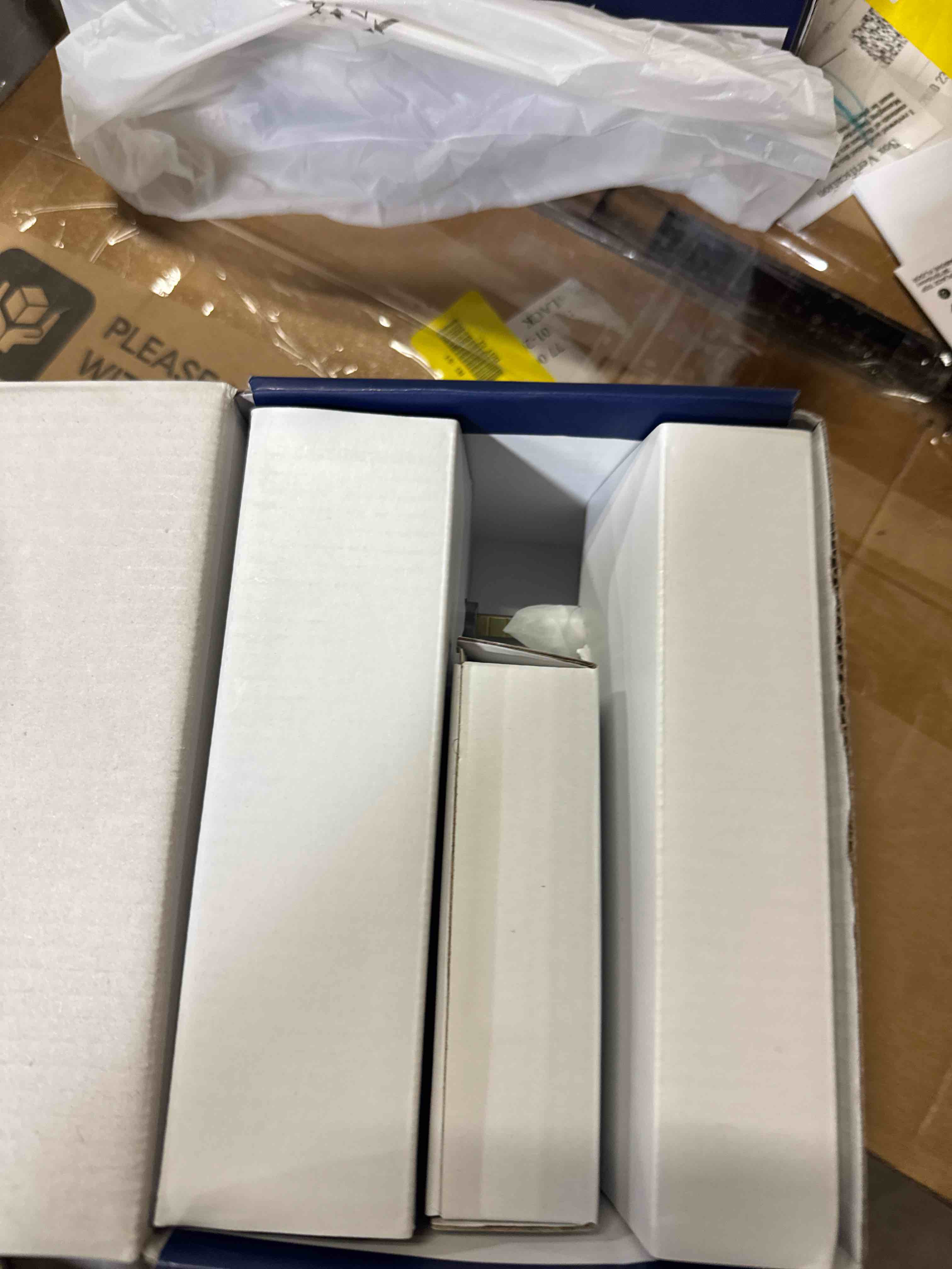 https://s3.amazonaws.com/lotting-images-prod/phillipi/PNK3534480_1755709526999.jpeg