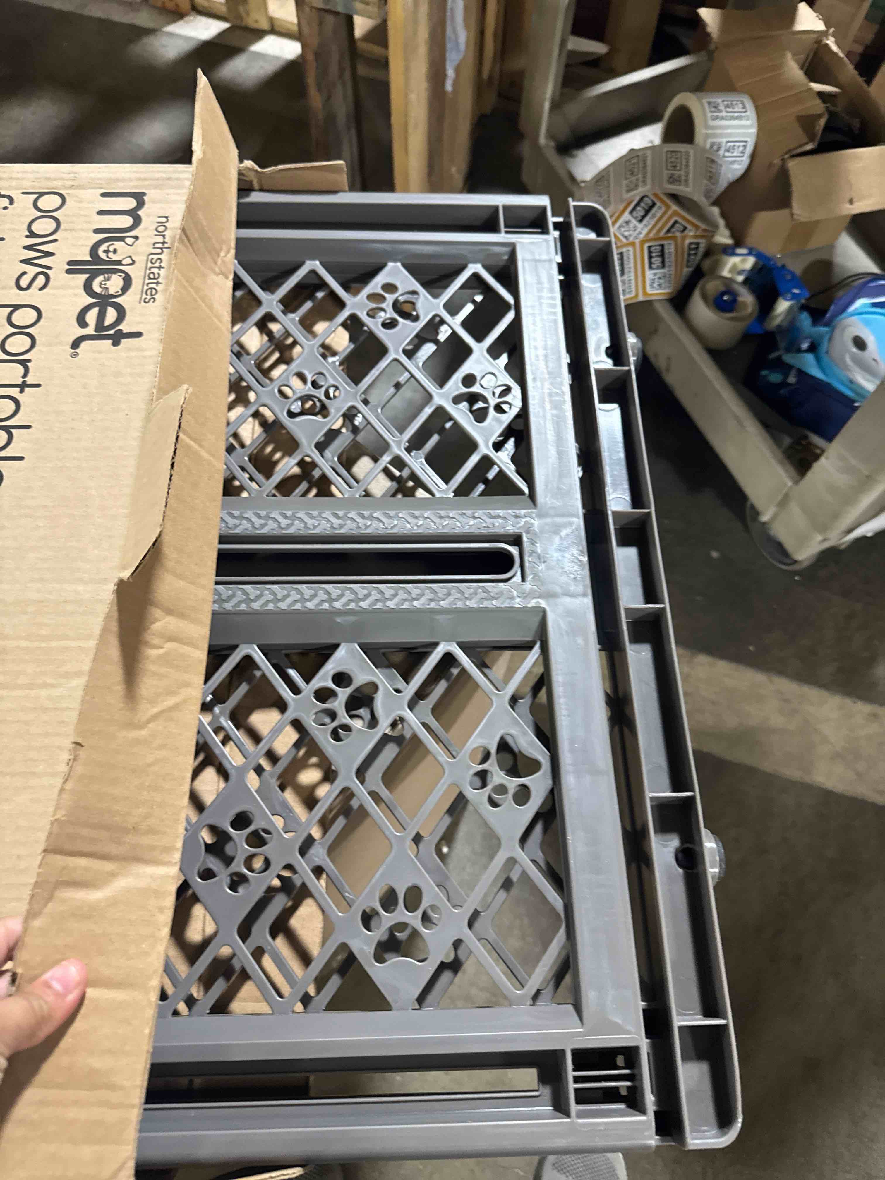 https://s3.amazonaws.com/lotting-images-prod/phillipi/PNK3534667_1756214624117.jpeg