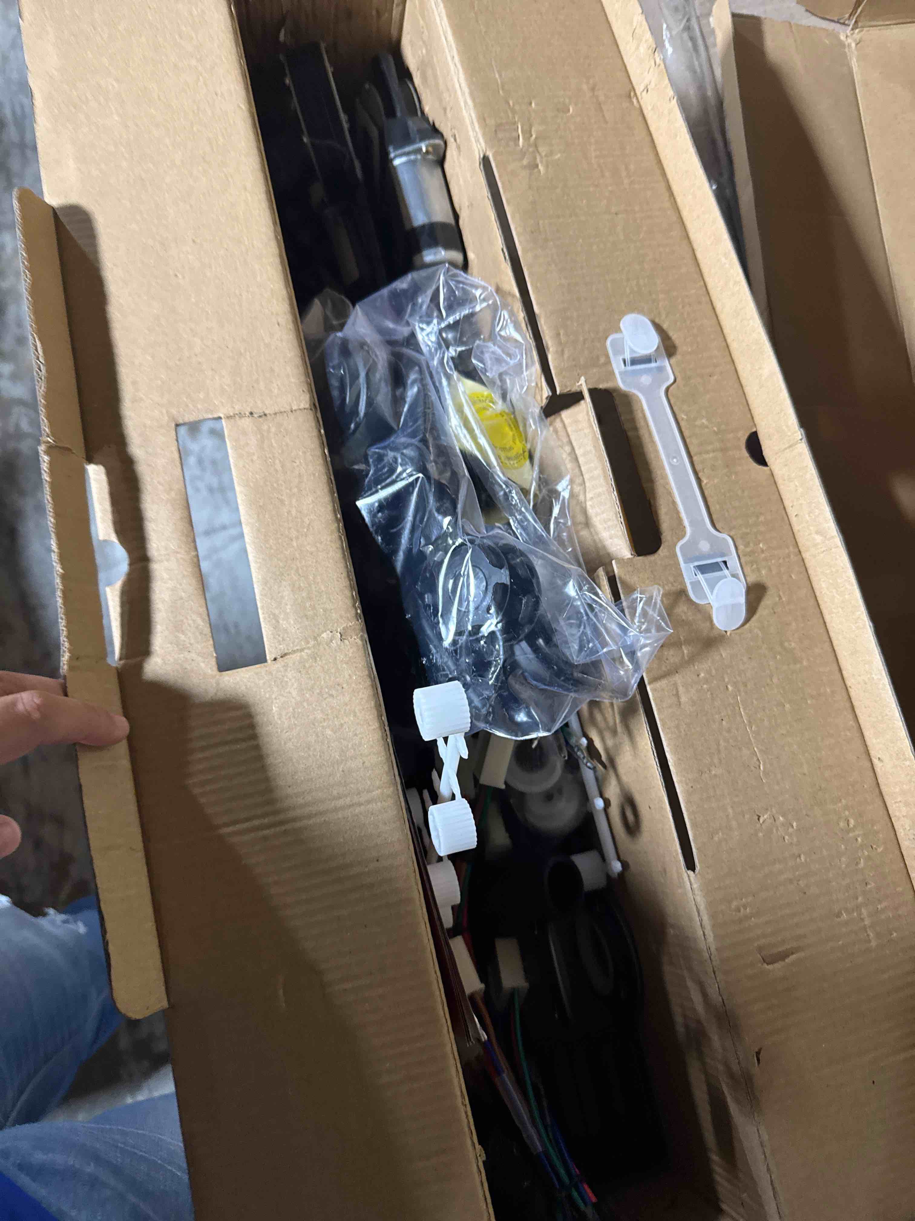 https://s3.amazonaws.com/lotting-images-prod/phillipi/PNK3534815_1756469957505.jpeg