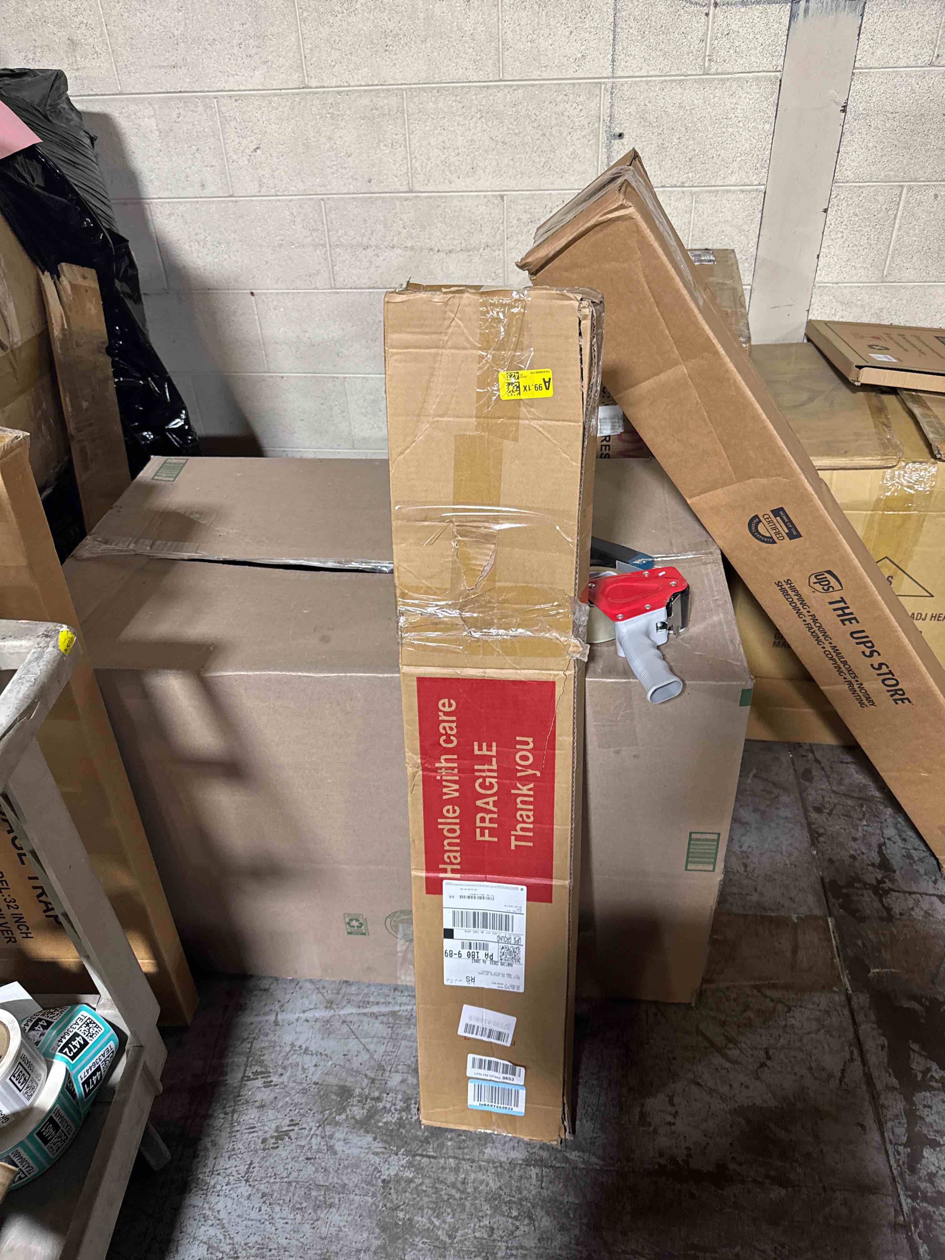 https://s3.amazonaws.com/lotting-images-prod/phillipi/PNK3534817_1756470740932.jpeg