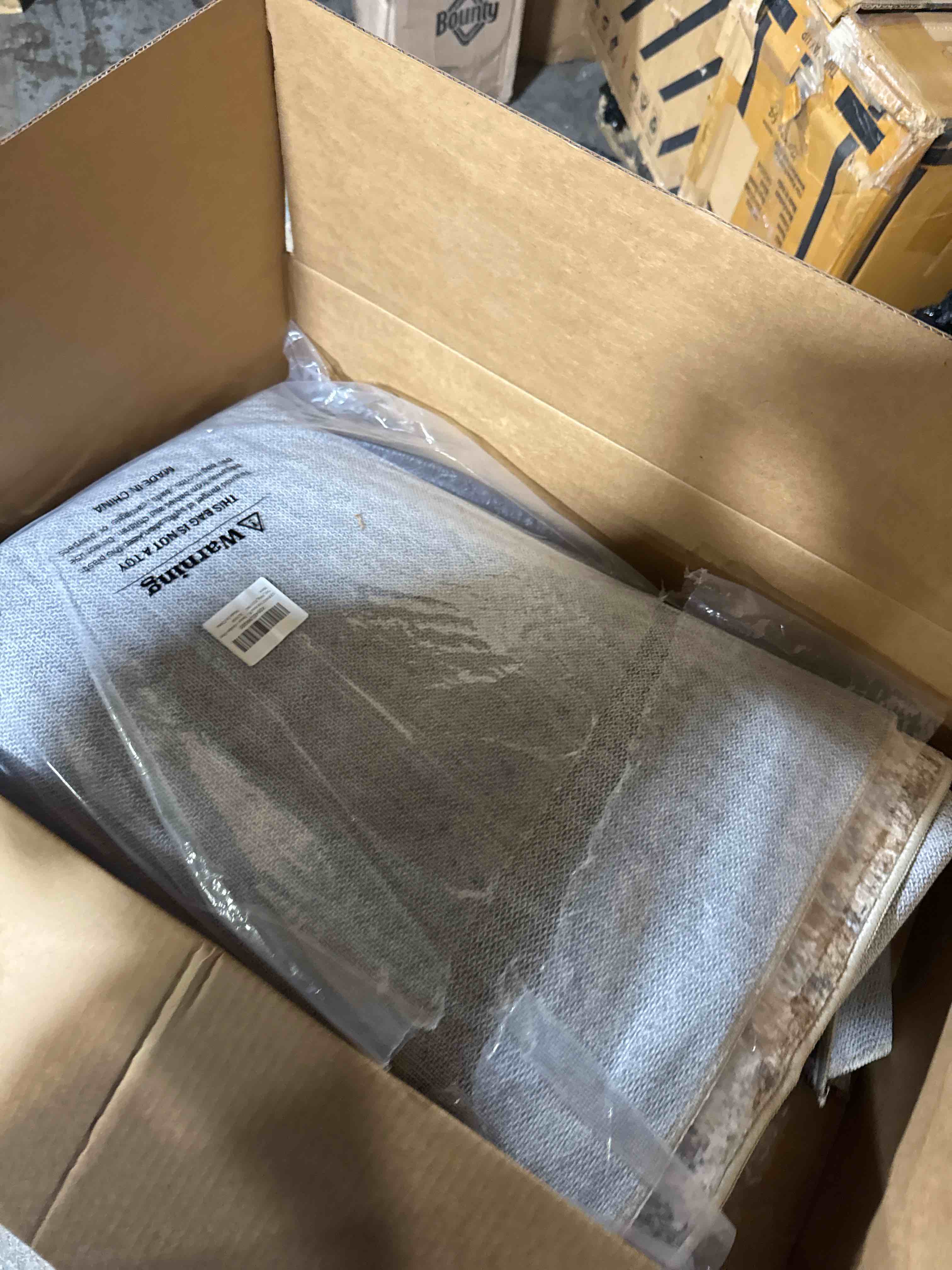 https://s3.amazonaws.com/lotting-images-prod/phillipi/PNK3534832_1756472499946.jpeg