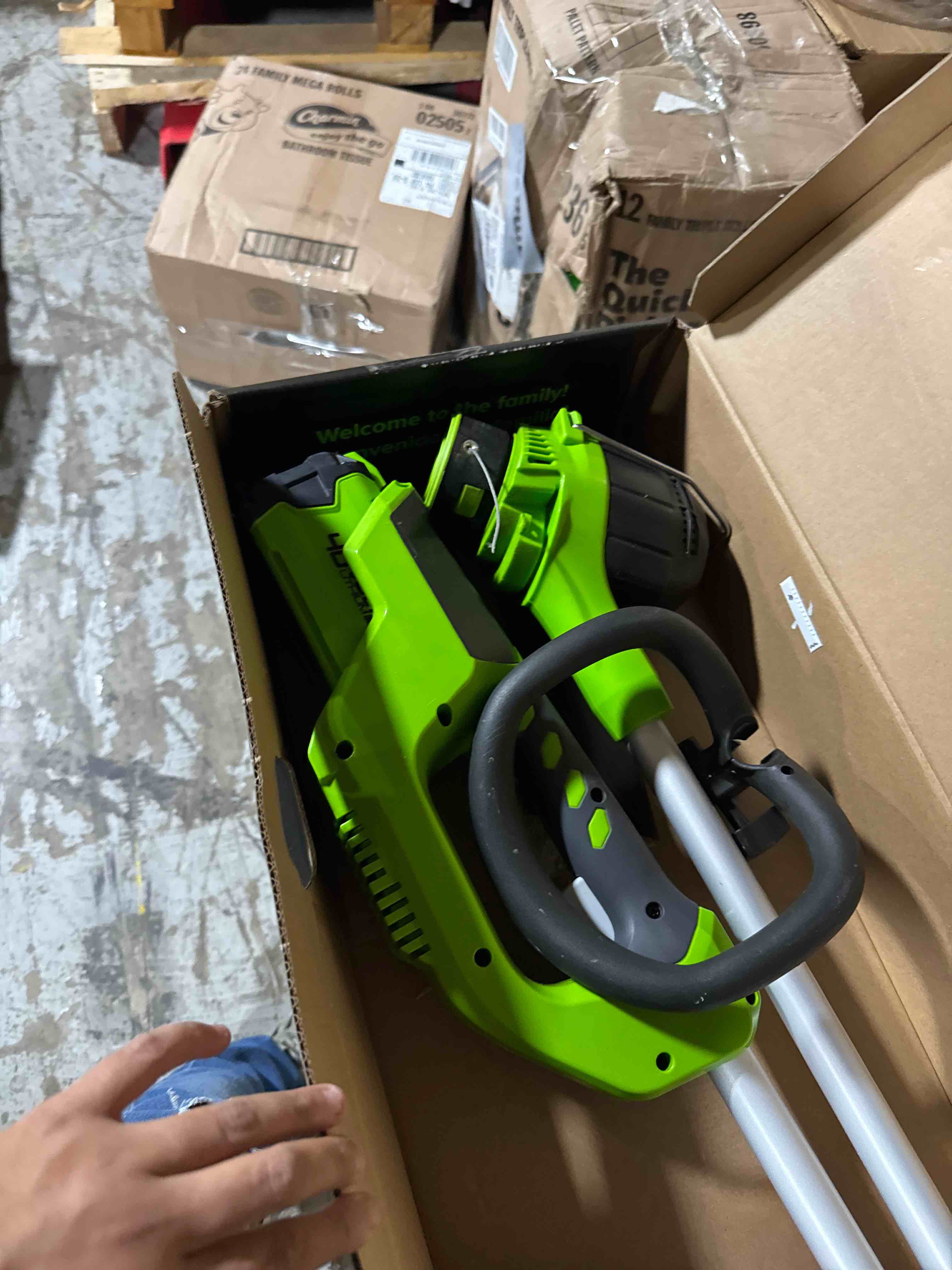 https://s3.amazonaws.com/lotting-images-prod/phillipi/PNK3534852_1756475126574.jpeg
