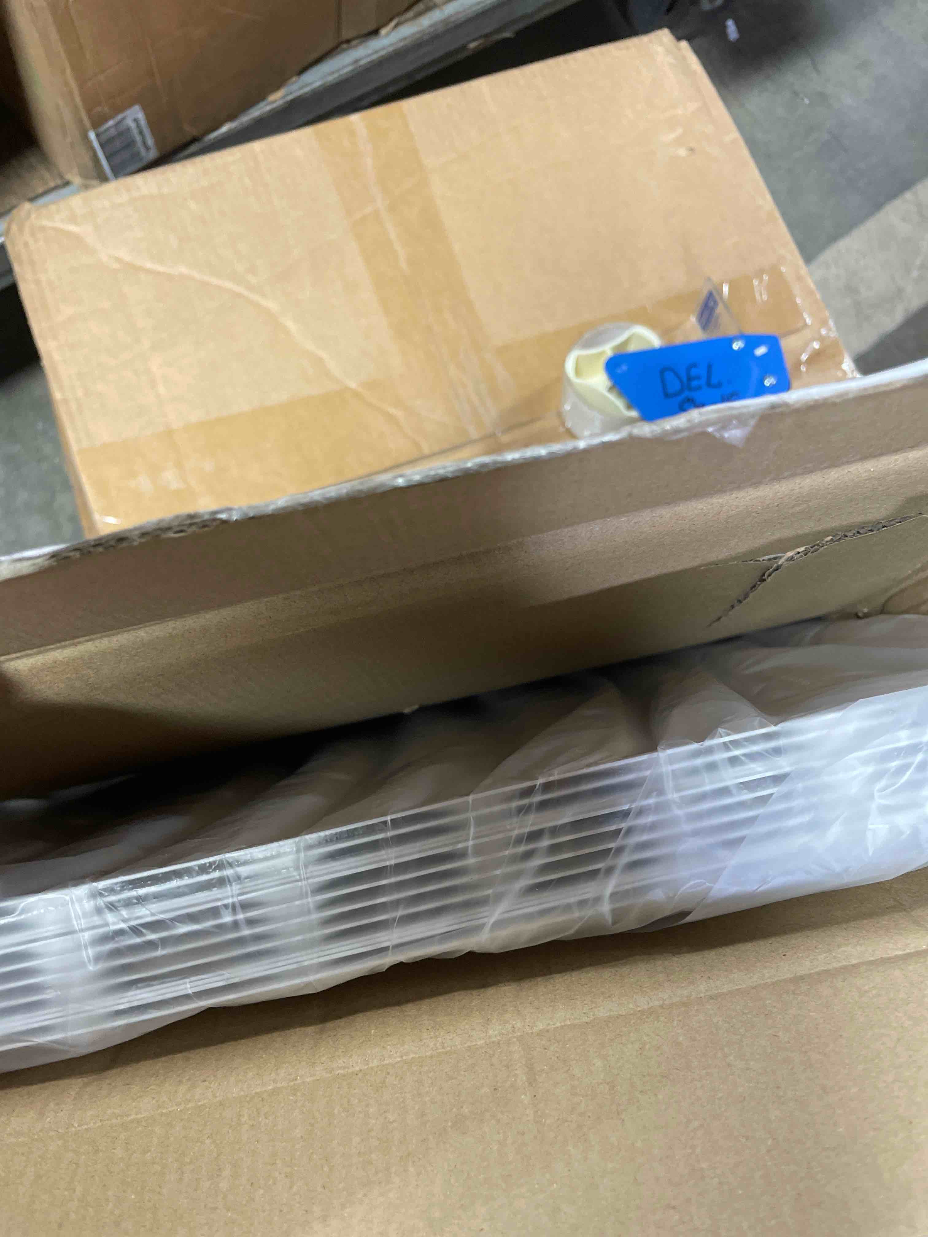 https://s3.amazonaws.com/lotting-images-prod/phillipi/PNK3534897_1756498952113.jpeg