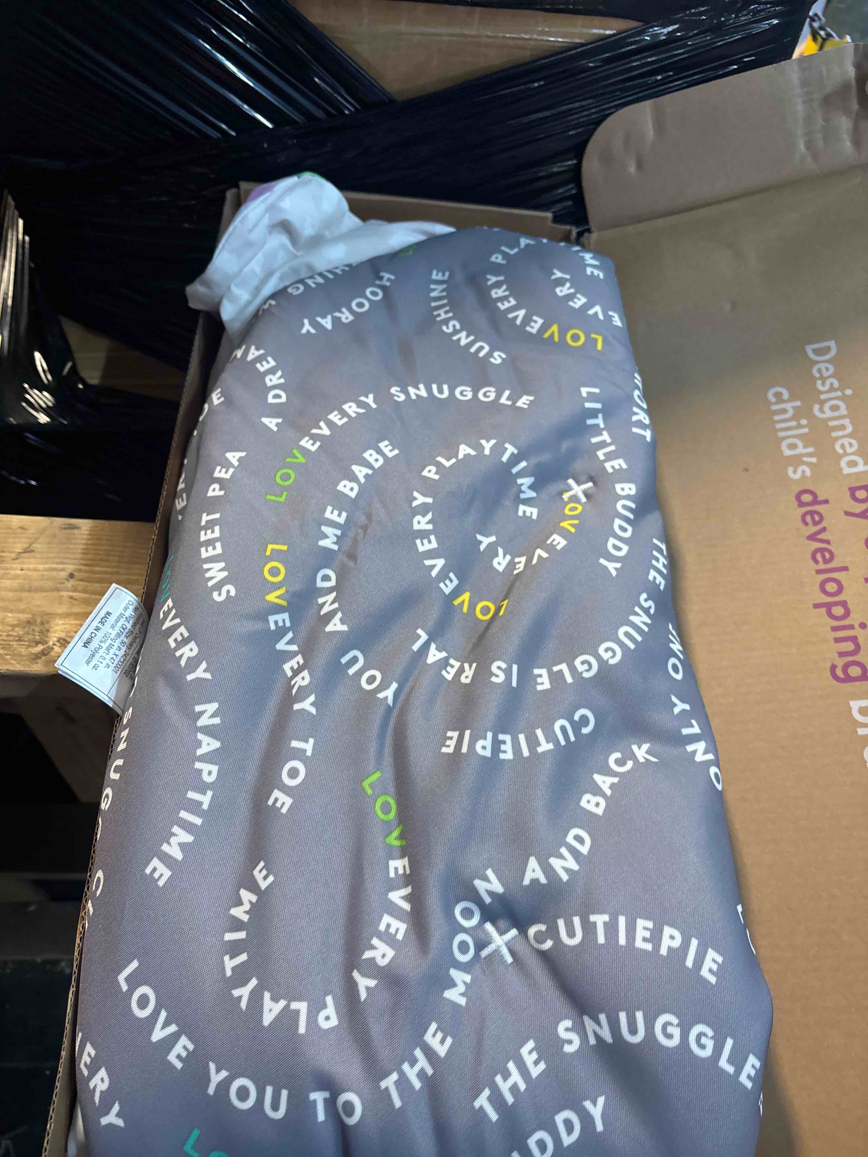 https://s3.amazonaws.com/lotting-images-prod/phillipi/PNK3535216_1751904428355.jpeg
