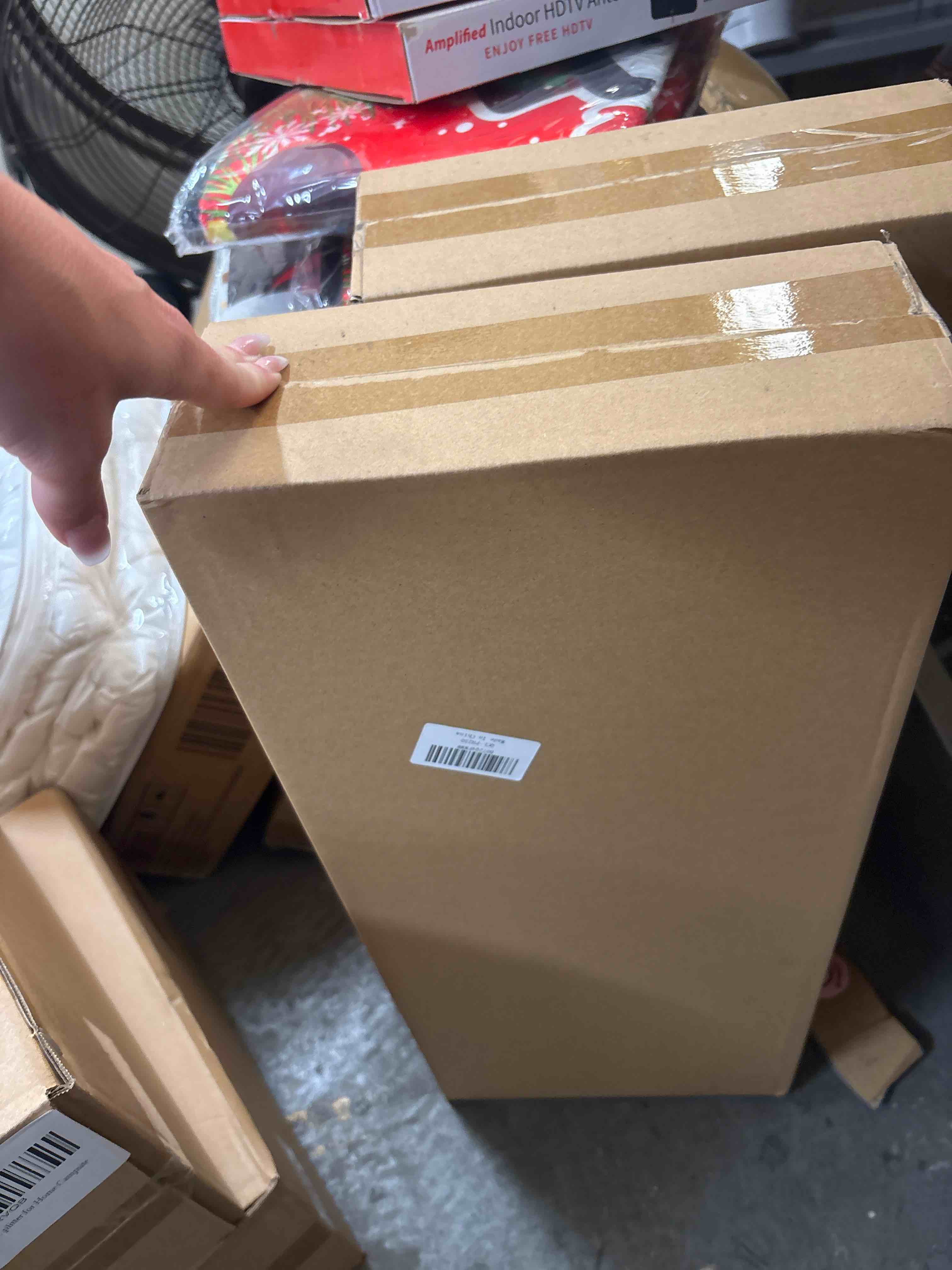 https://s3.amazonaws.com/lotting-images-prod/phillipi/PNK3535723_1752065175679.jpeg
