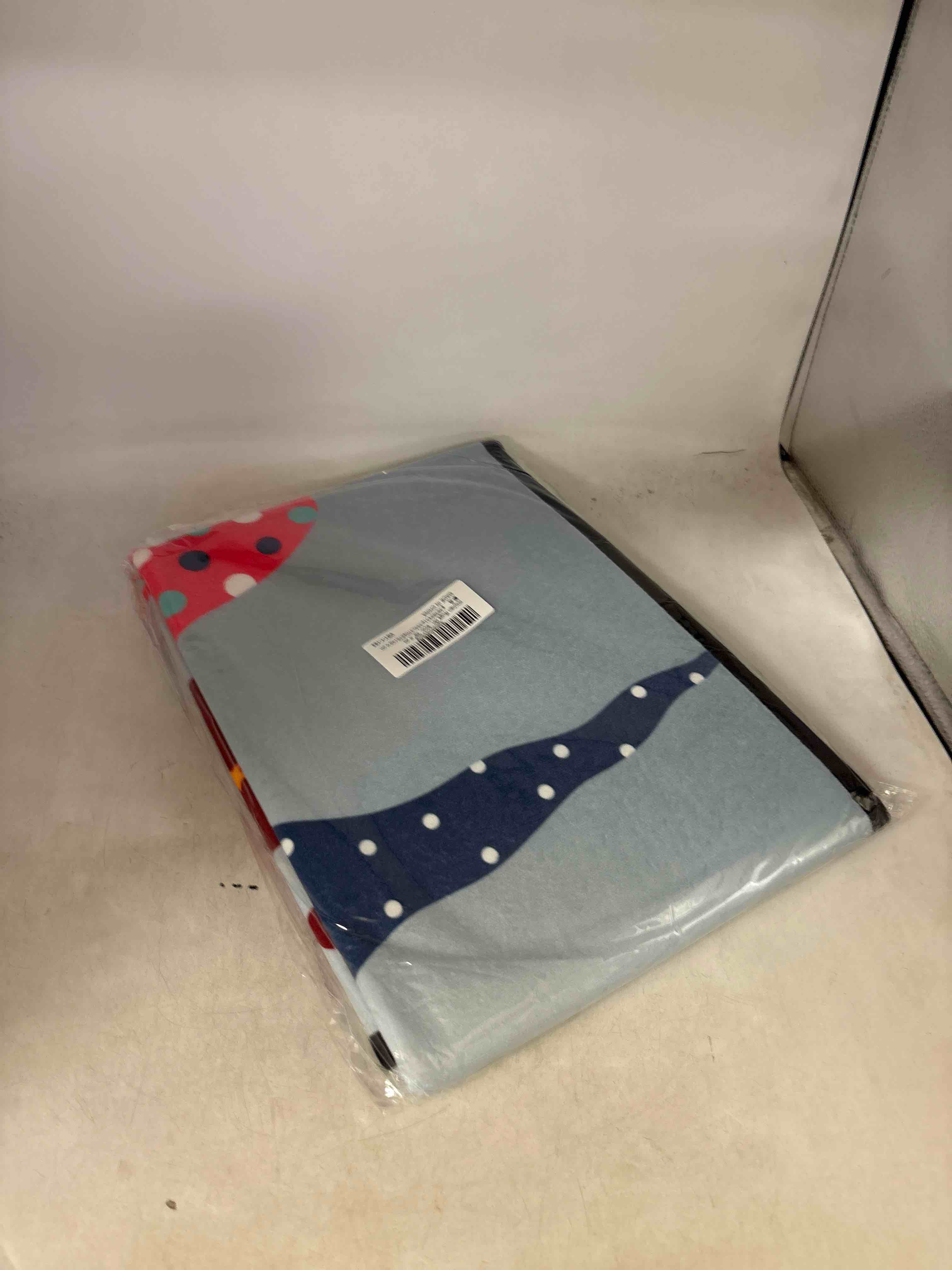 https://s3.amazonaws.com/lotting-images-prod/phillipi/PNK3535892_1752156058425.jpeg