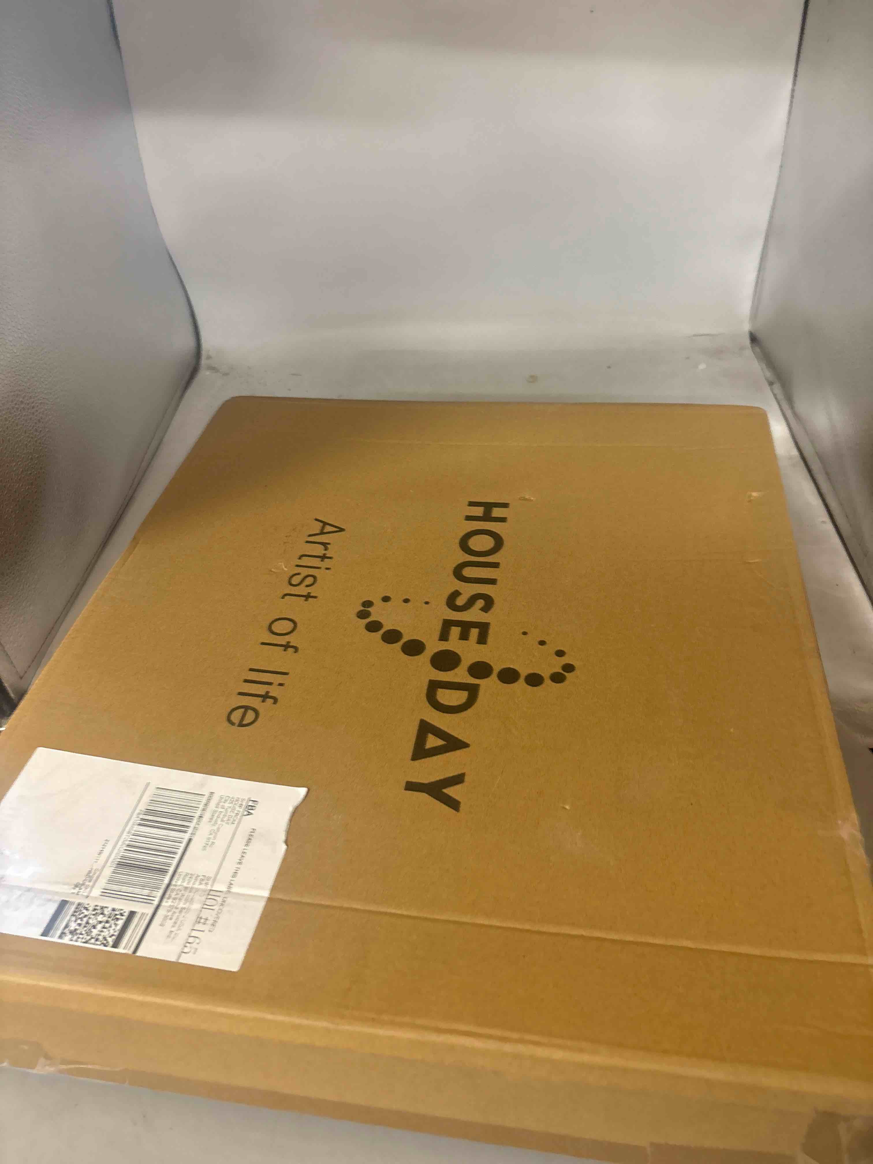 https://s3.amazonaws.com/lotting-images-prod/phillipi/PNK3535959_1752264353113.jpeg