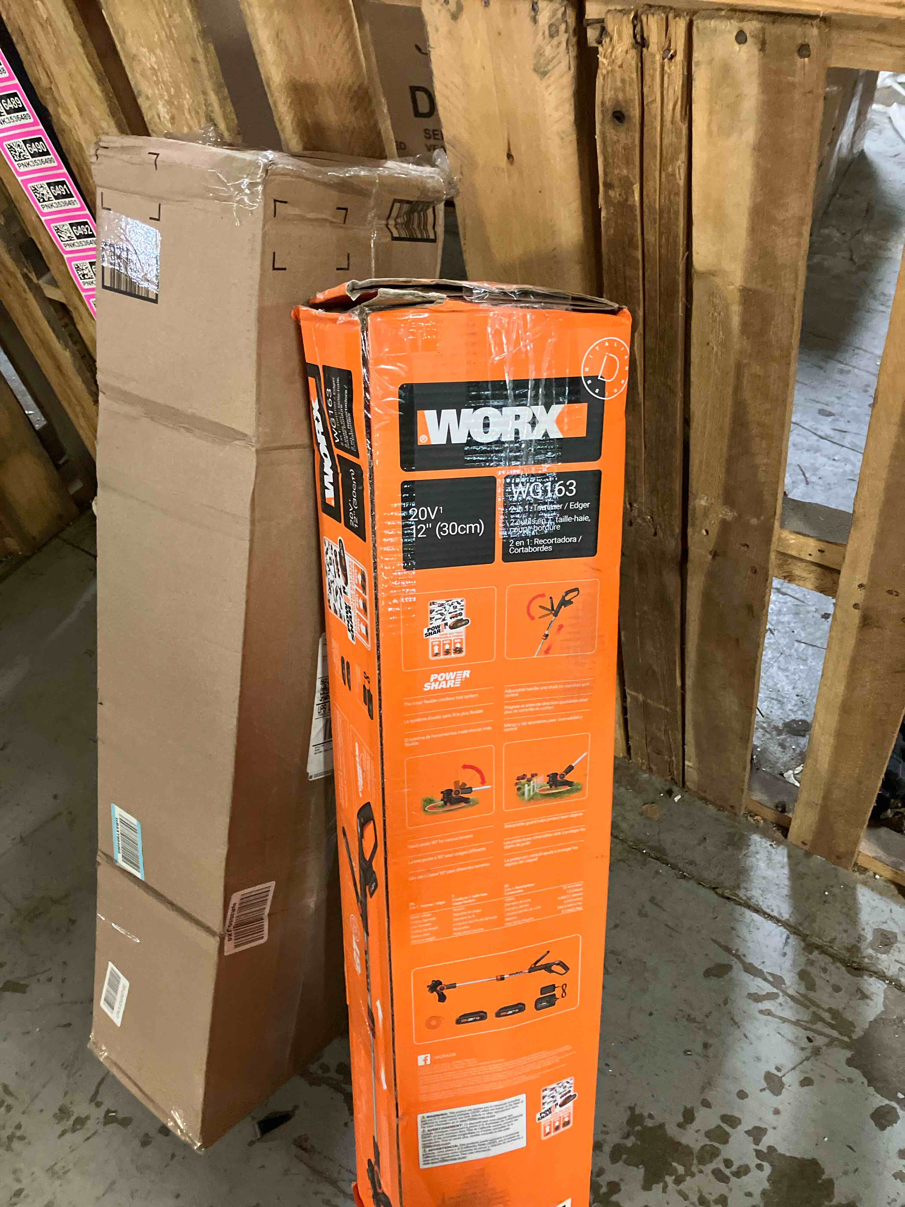 https://s3.amazonaws.com/lotting-images-prod/phillipi/PNK3536496_1755711837448.jpeg