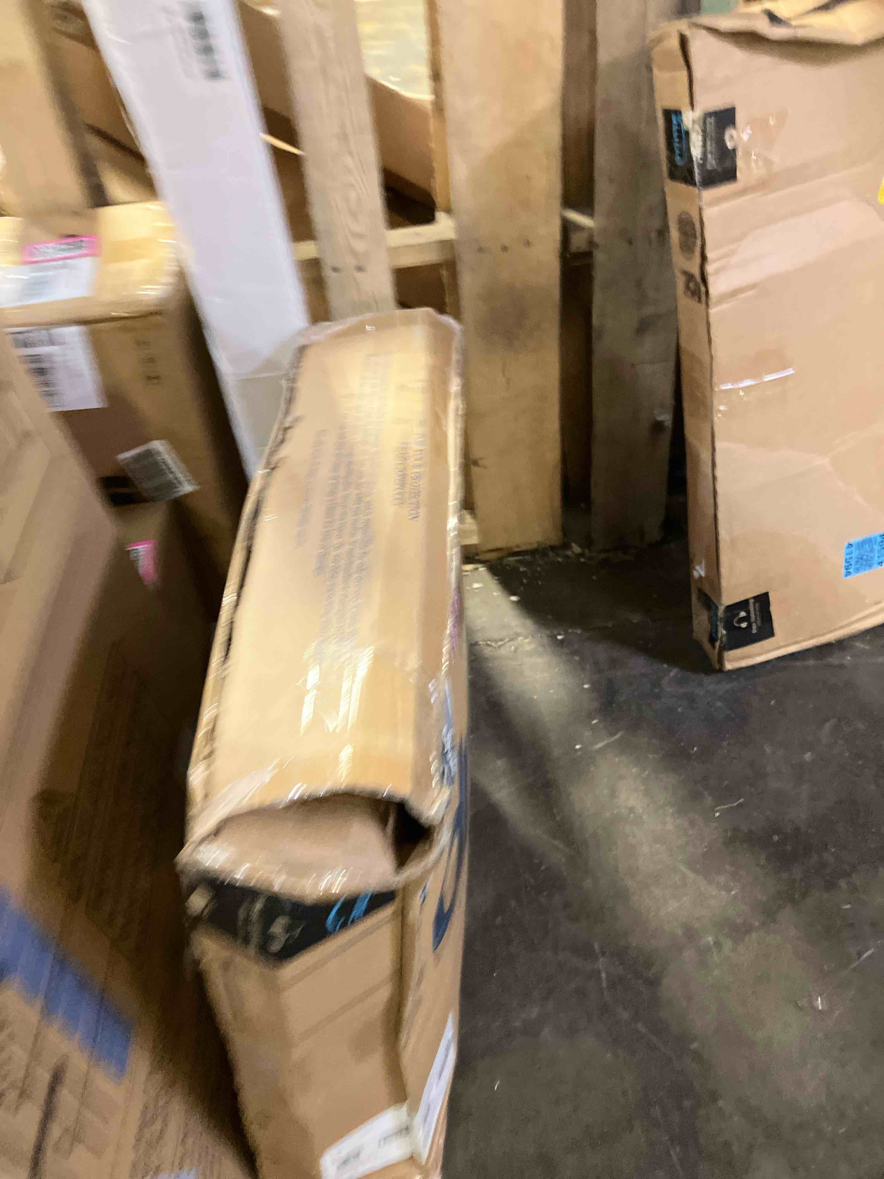 https://s3.amazonaws.com/lotting-images-prod/phillipi/PNK3536617_1755782830661.jpeg