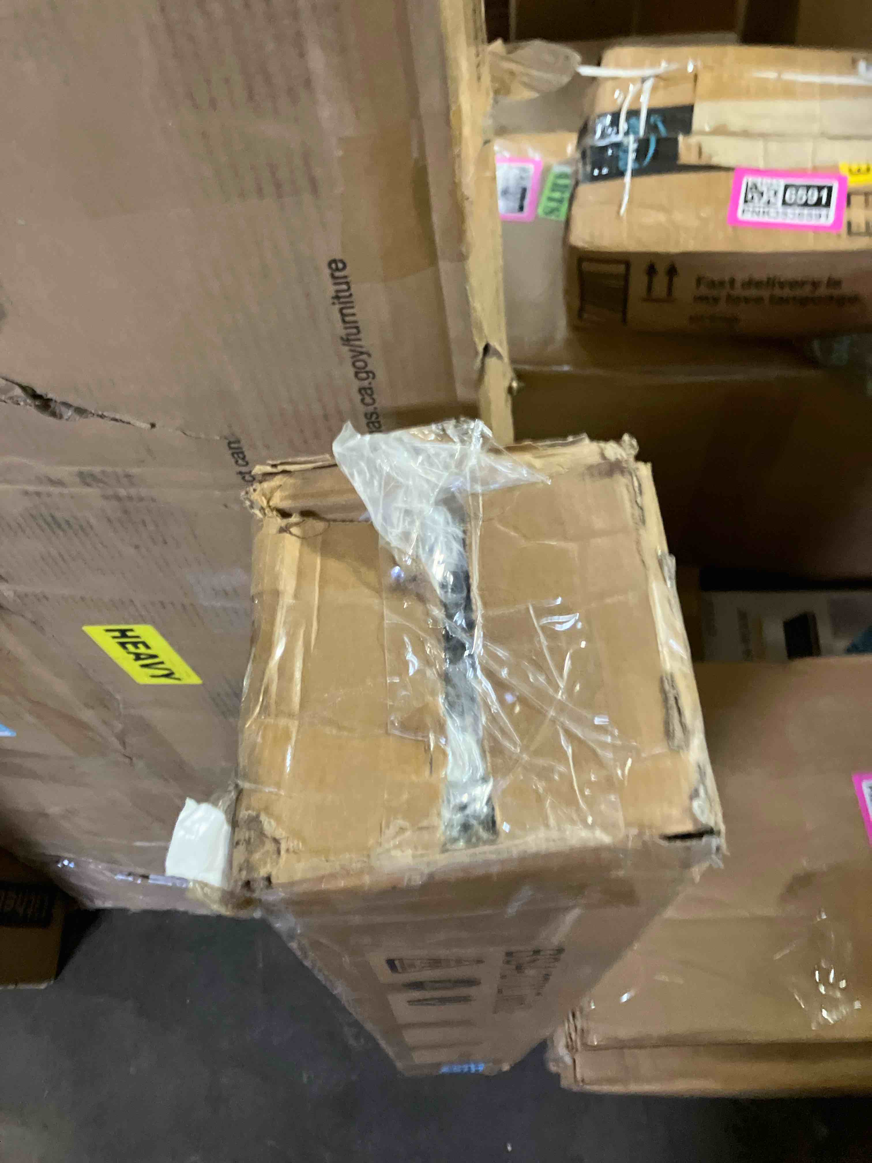 https://s3.amazonaws.com/lotting-images-prod/phillipi/PNK3536639_1755788926694.jpeg