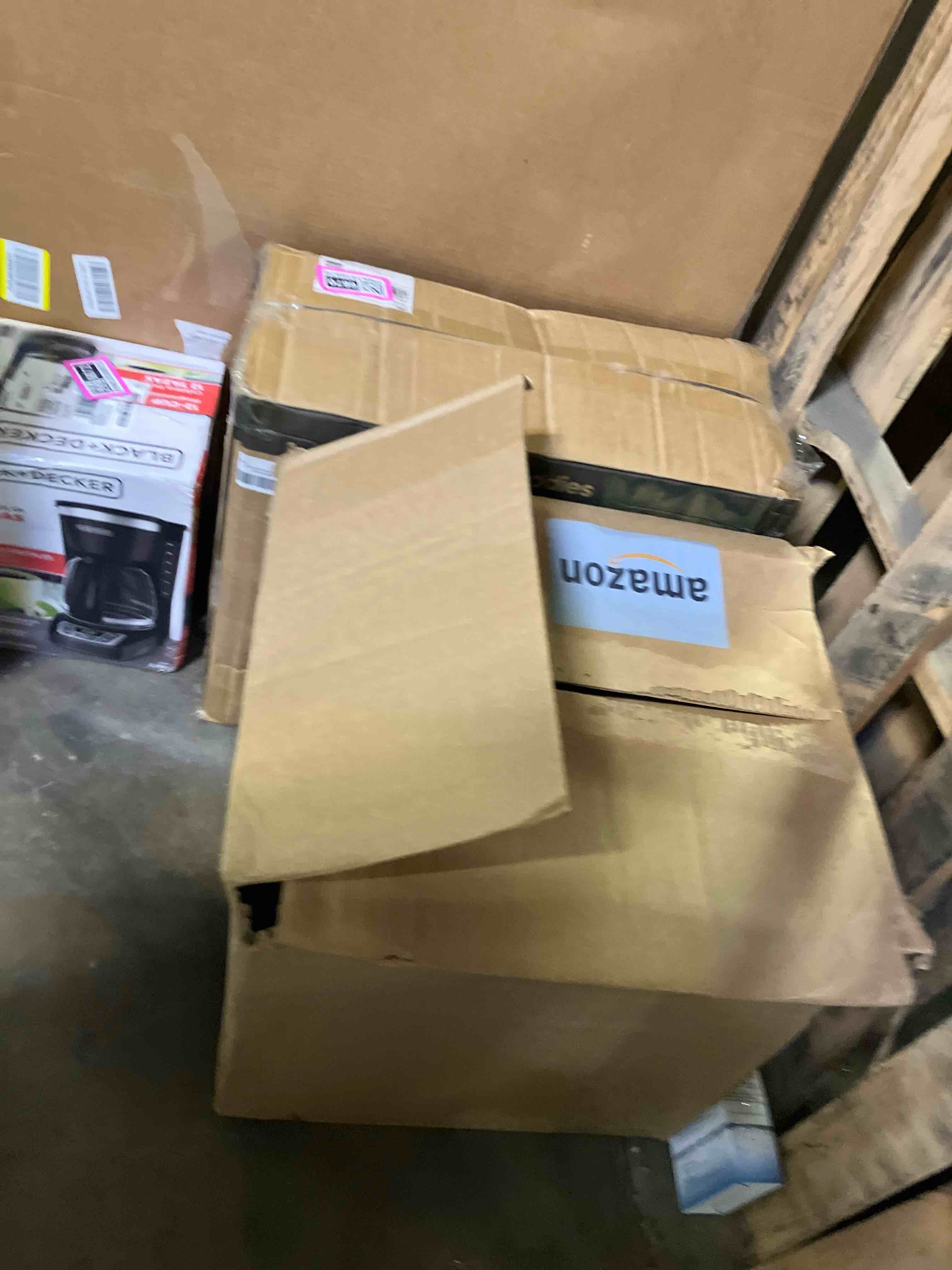 https://s3.amazonaws.com/lotting-images-prod/phillipi/PNK3536677_1755801076758.jpeg