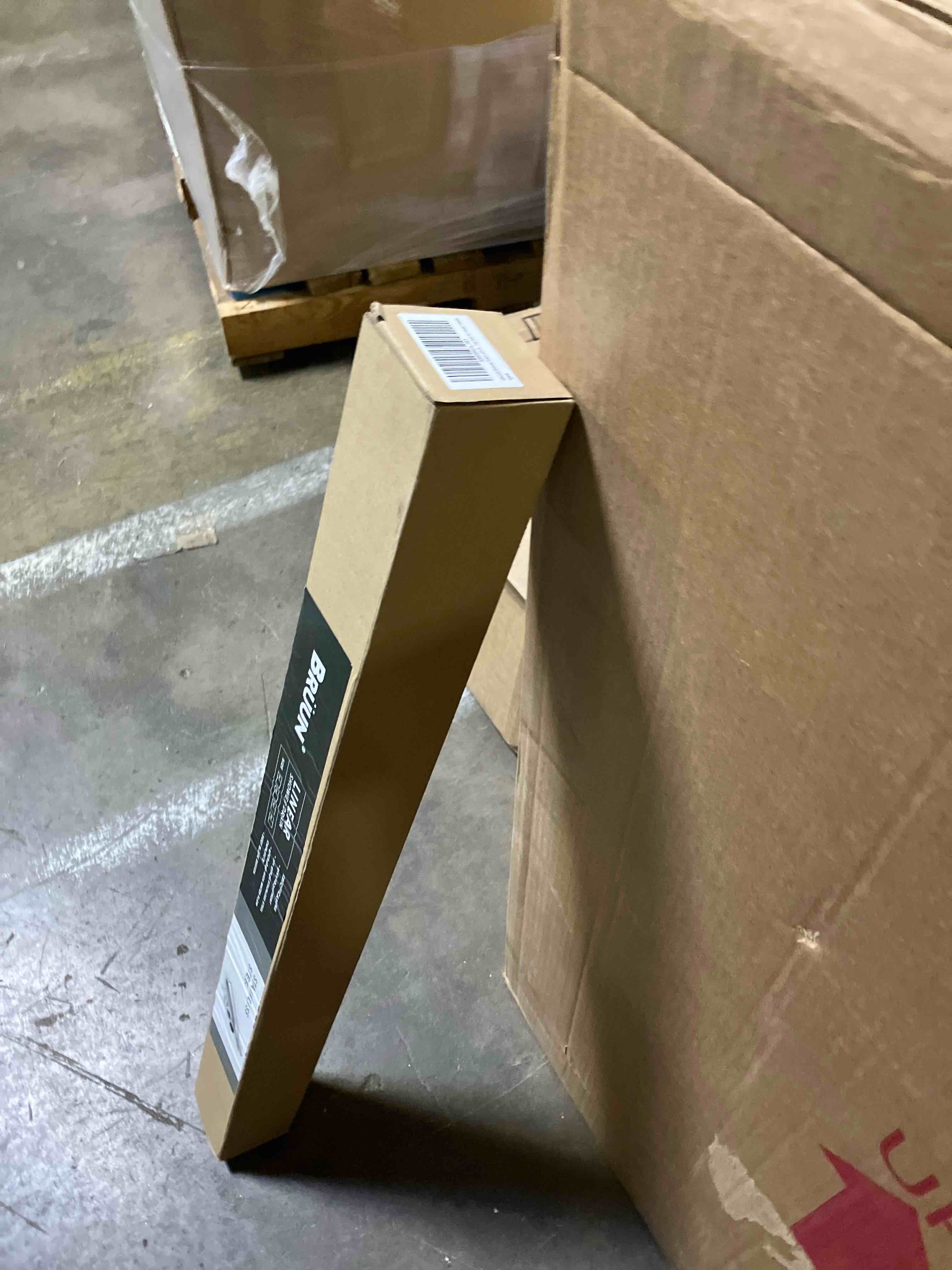 https://s3.amazonaws.com/lotting-images-prod/phillipi/PNK3536692_1755803956478.jpeg