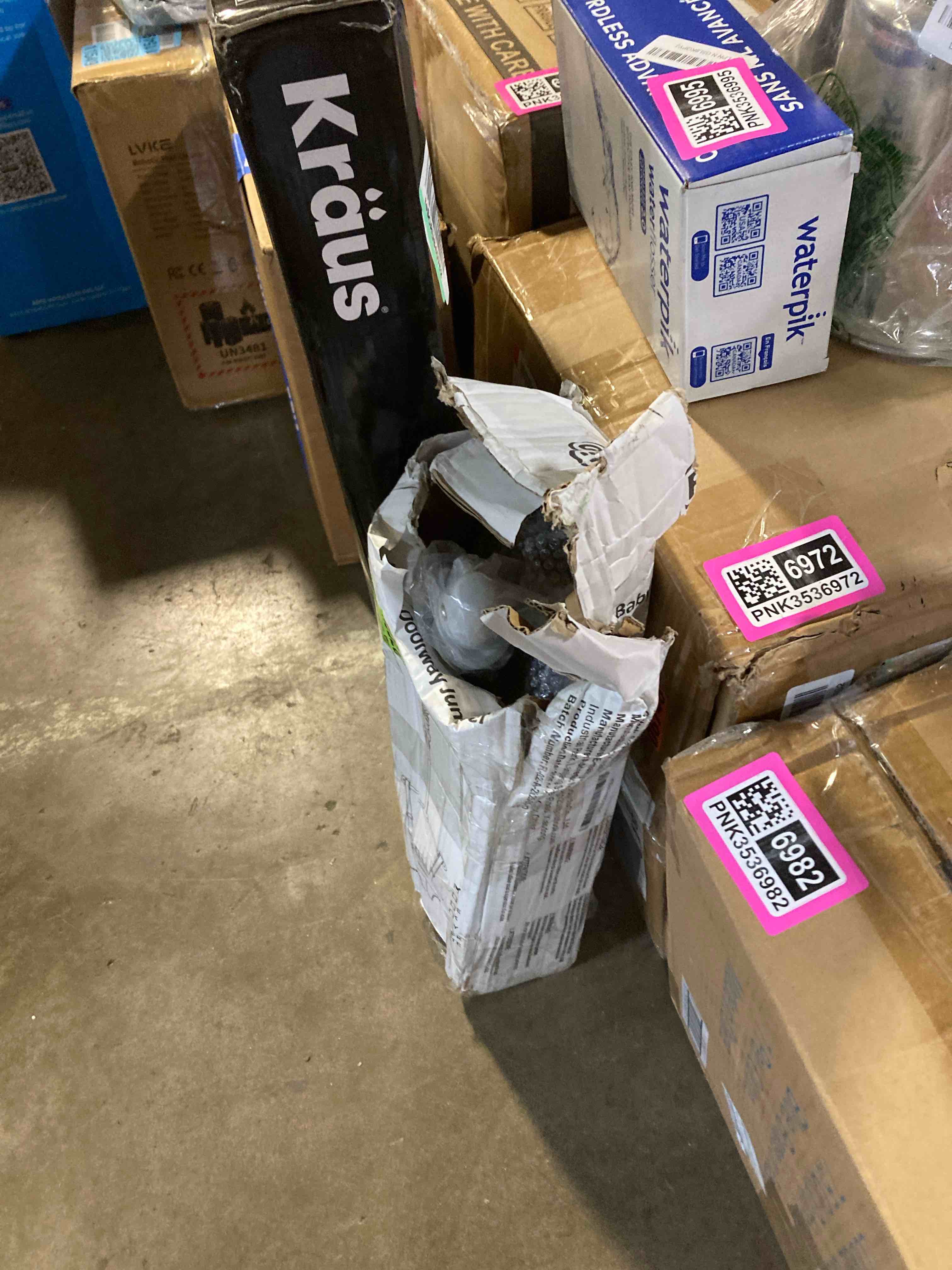 https://s3.amazonaws.com/lotting-images-prod/phillipi/PNK3536999_1755889944857.jpeg