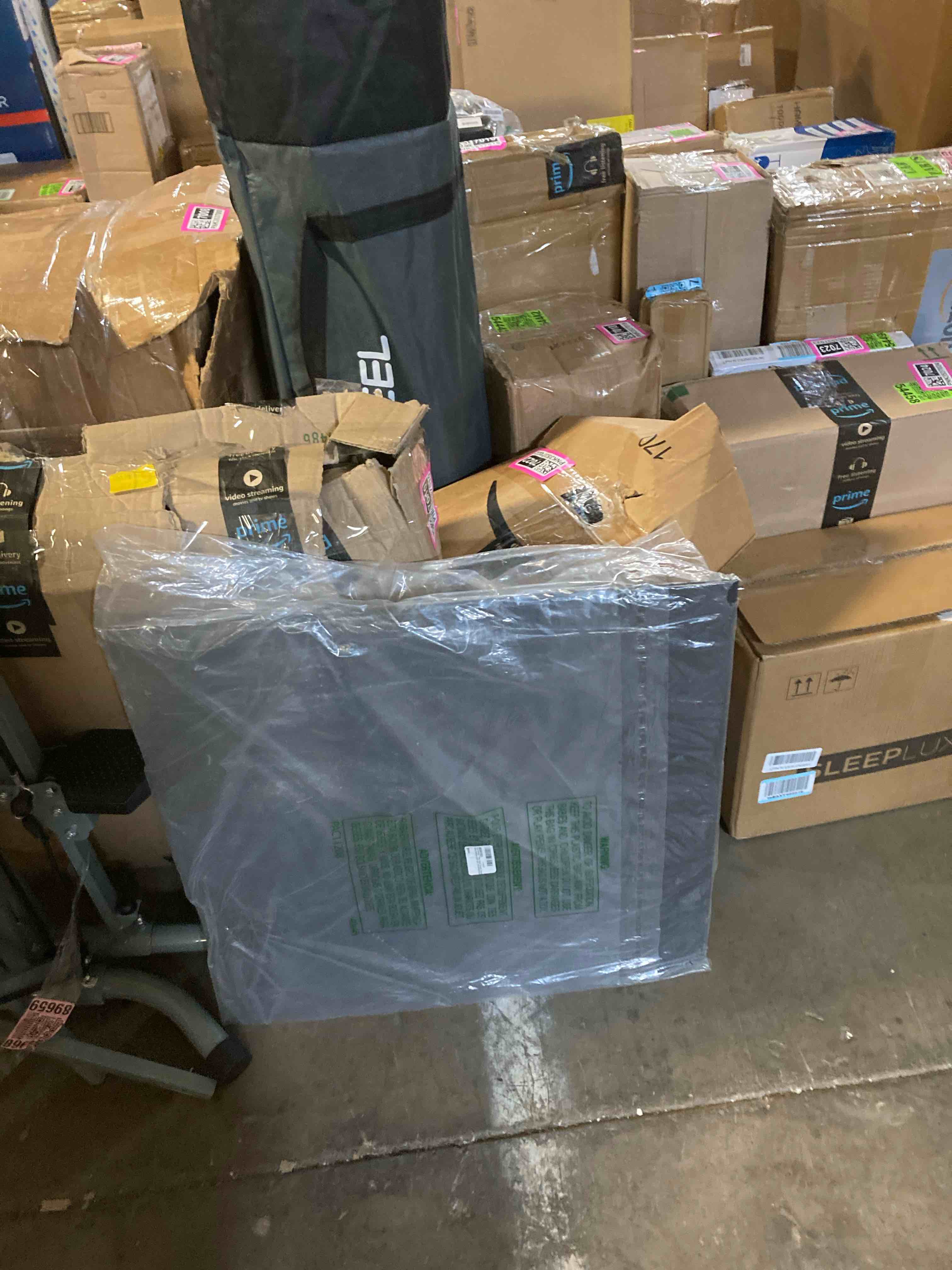 https://s3.amazonaws.com/lotting-images-prod/phillipi/PNK3537026_1755894739393.jpeg