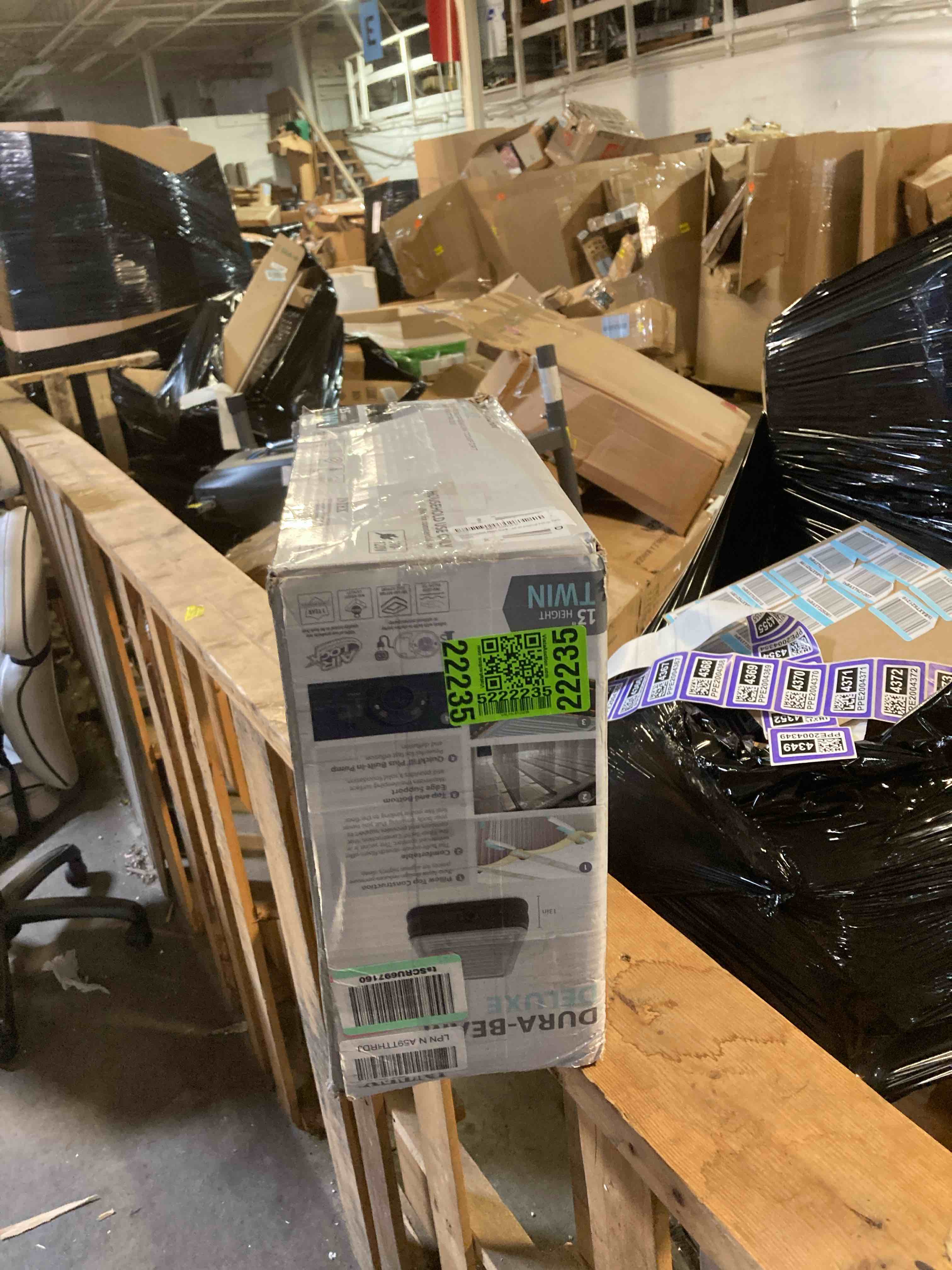 https://s3.amazonaws.com/lotting-images-prod/phillipi/PNK3537030_1755895383572.jpeg