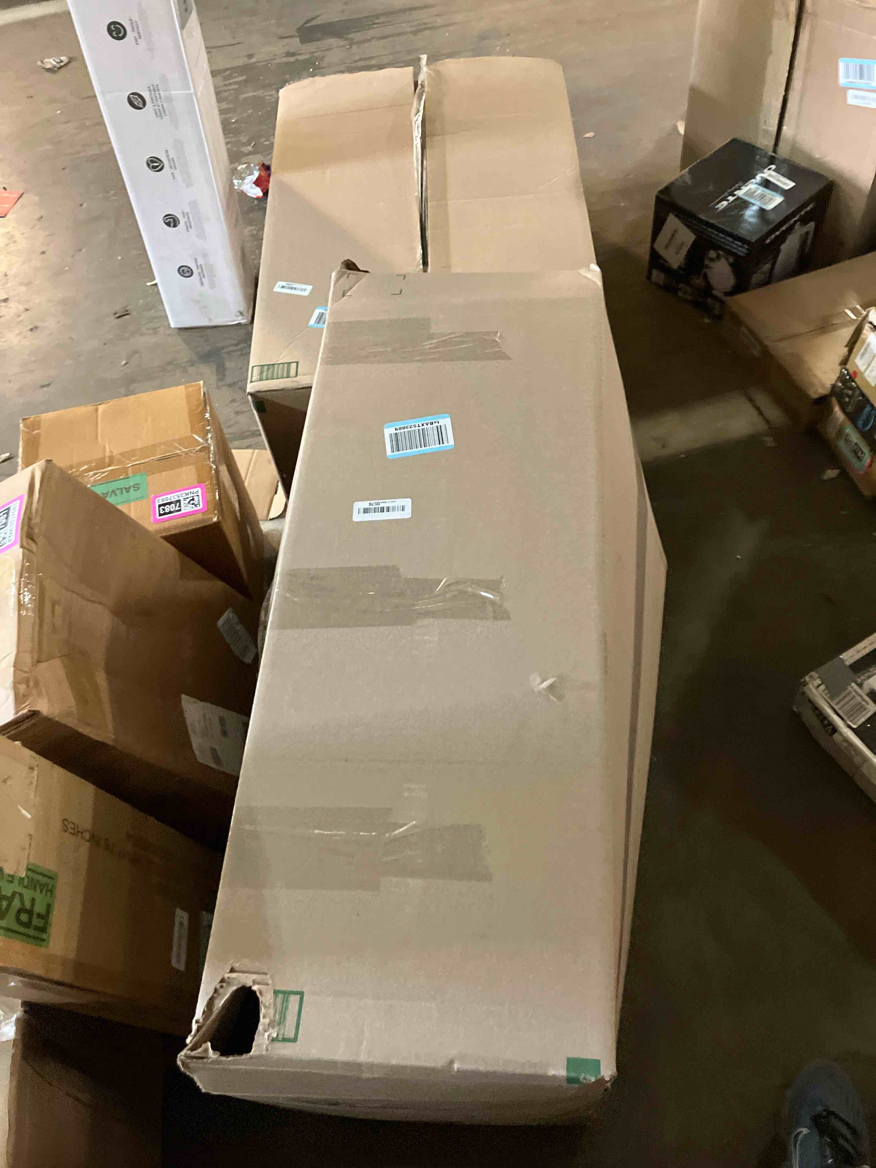 https://s3.amazonaws.com/lotting-images-prod/phillipi/PNK3537076_1756137478224.jpeg