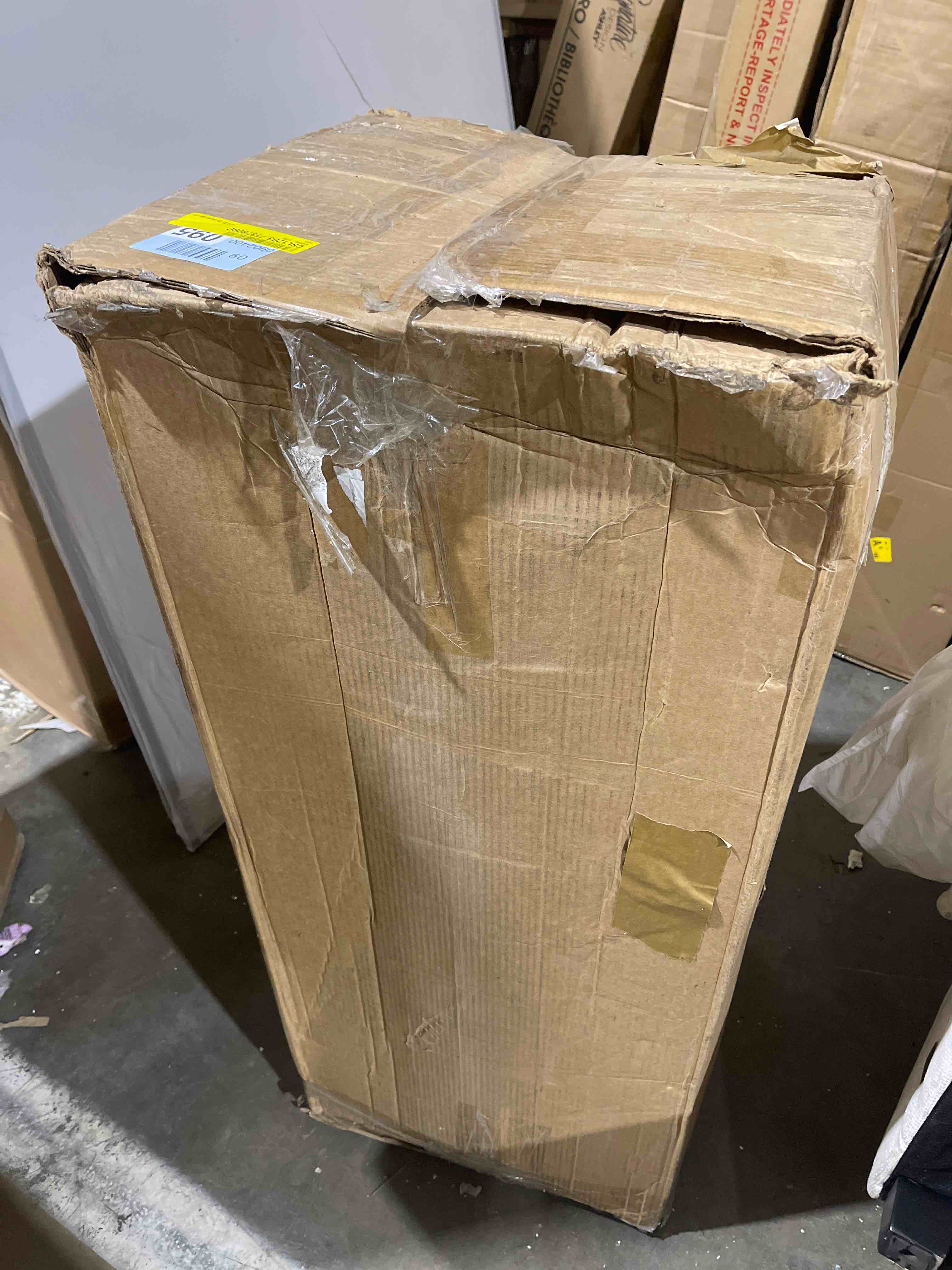 https://s3.amazonaws.com/lotting-images-prod/phillipi/PNK3537566_1756217852307.jpeg
