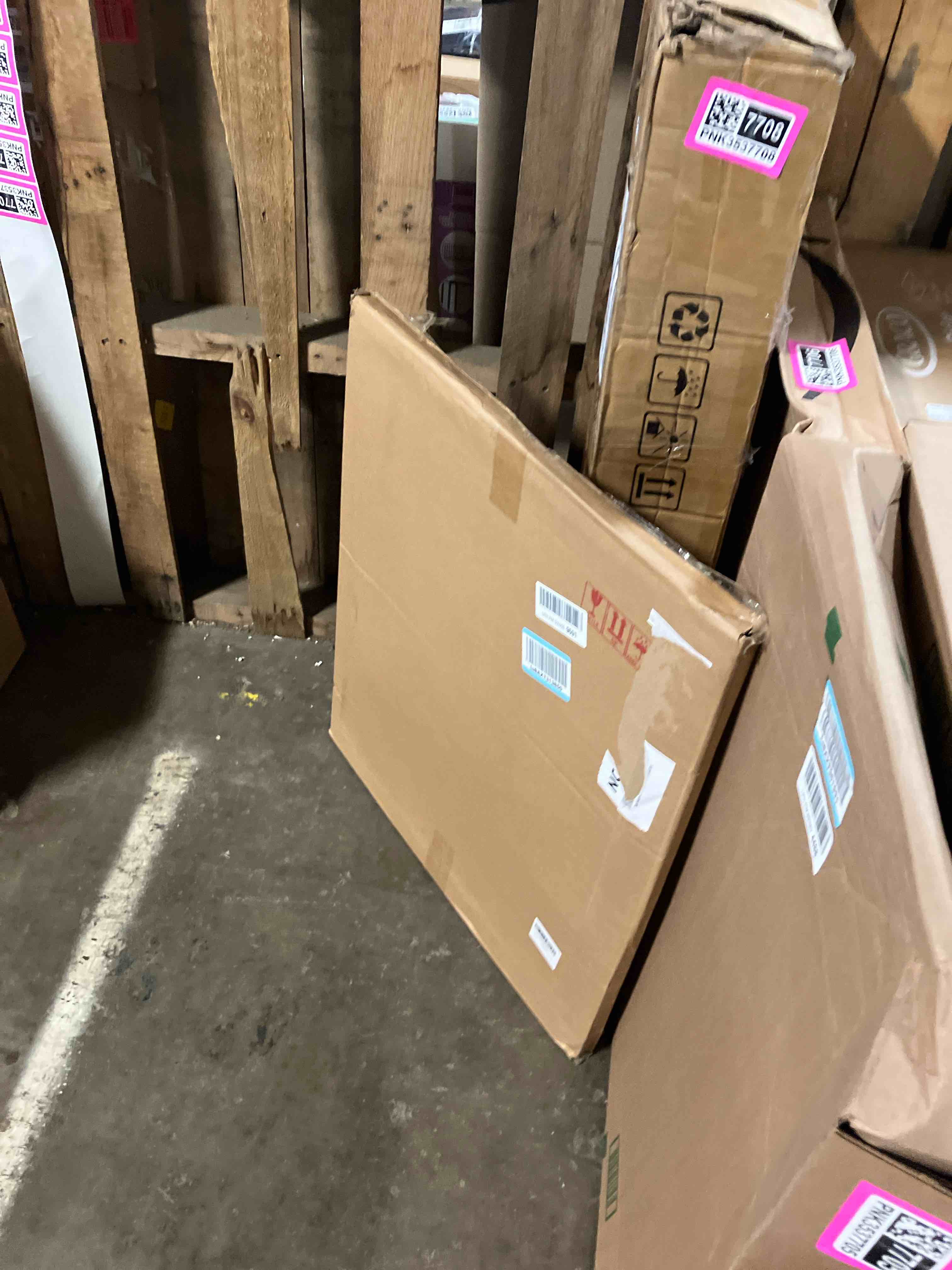 https://s3.amazonaws.com/lotting-images-prod/phillipi/PNK3537709_1756310331749.jpeg