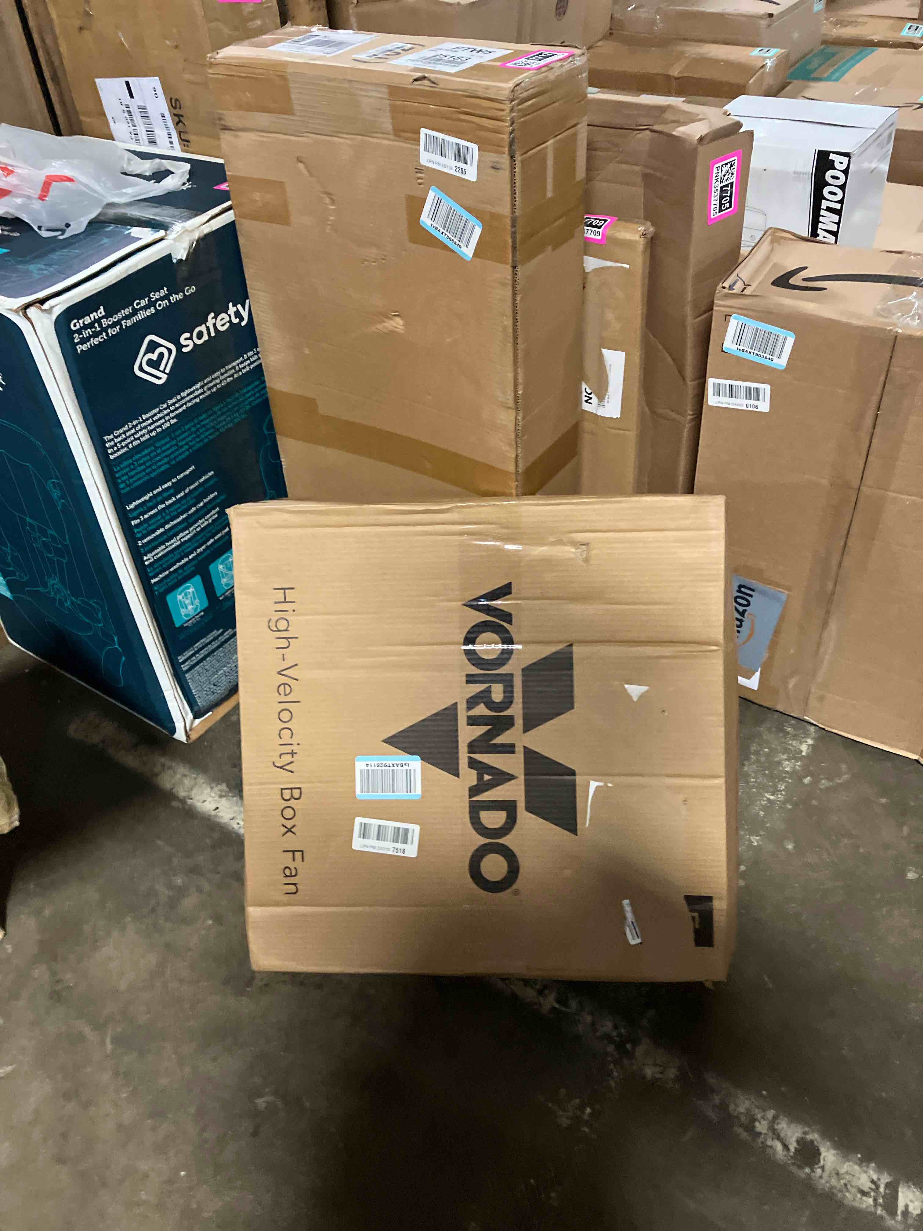 https://s3.amazonaws.com/lotting-images-prod/phillipi/PNK3537713_1756312988468.jpeg