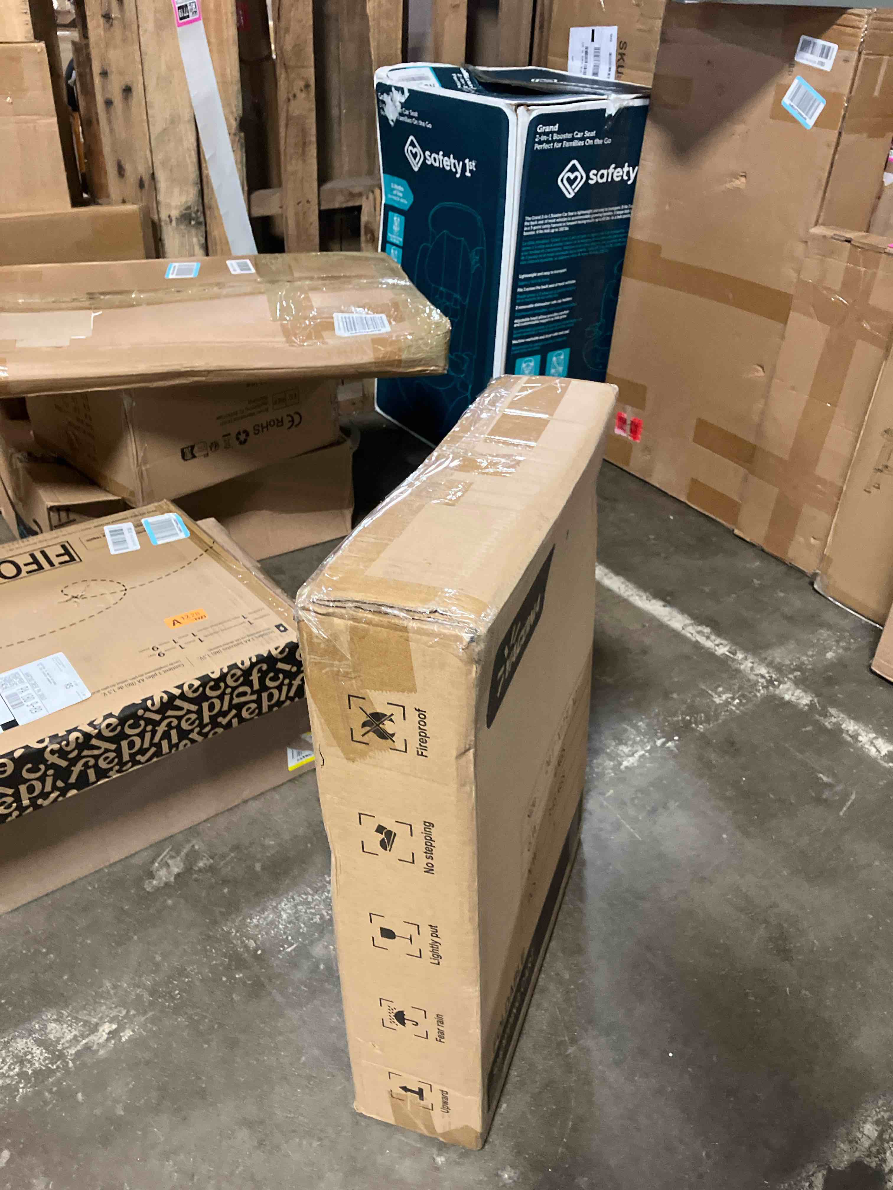 https://s3.amazonaws.com/lotting-images-prod/phillipi/PNK3537719_1756313418184.jpeg