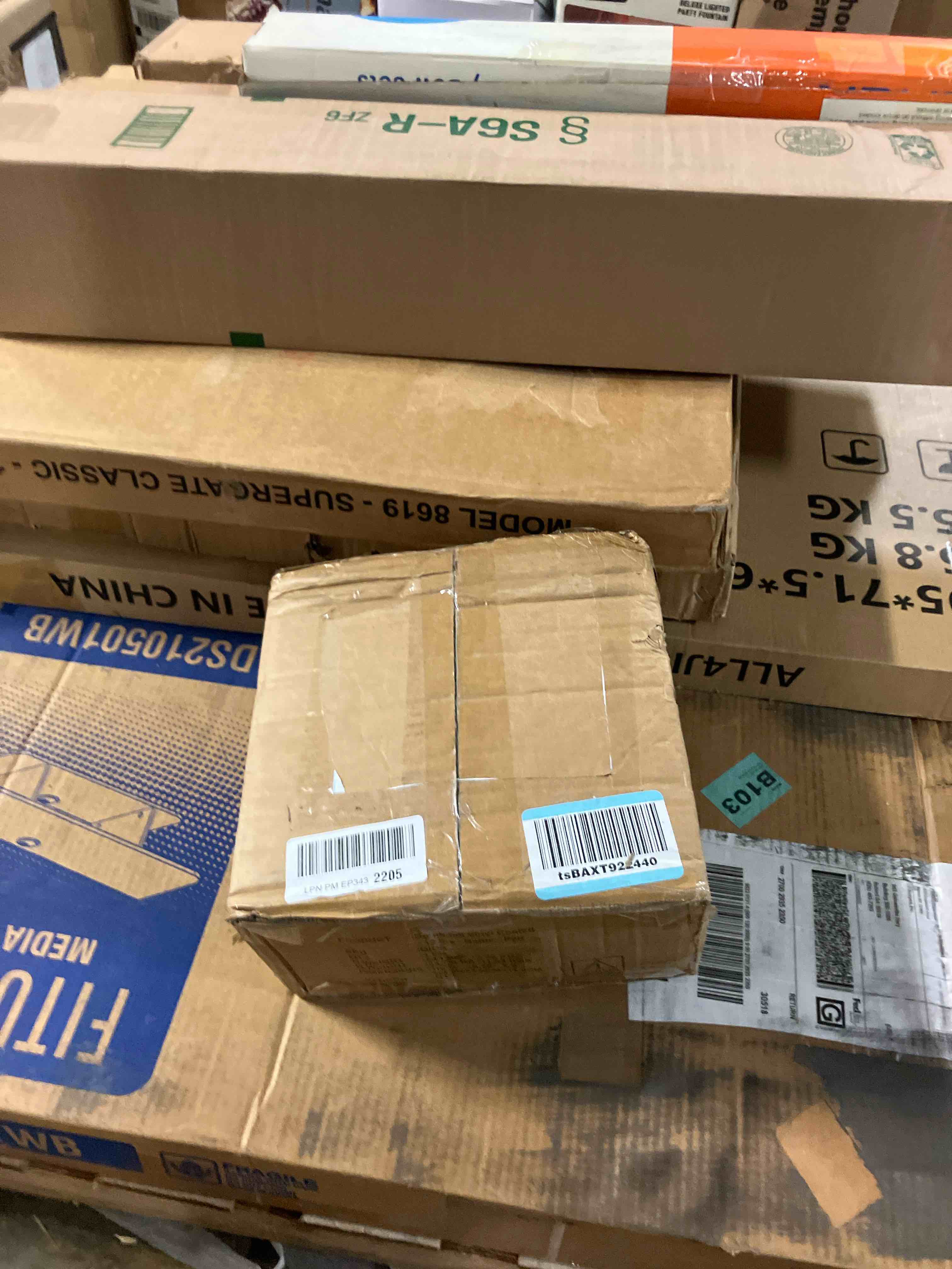 https://s3.amazonaws.com/lotting-images-prod/phillipi/PNK3537740_1756318650437.jpeg