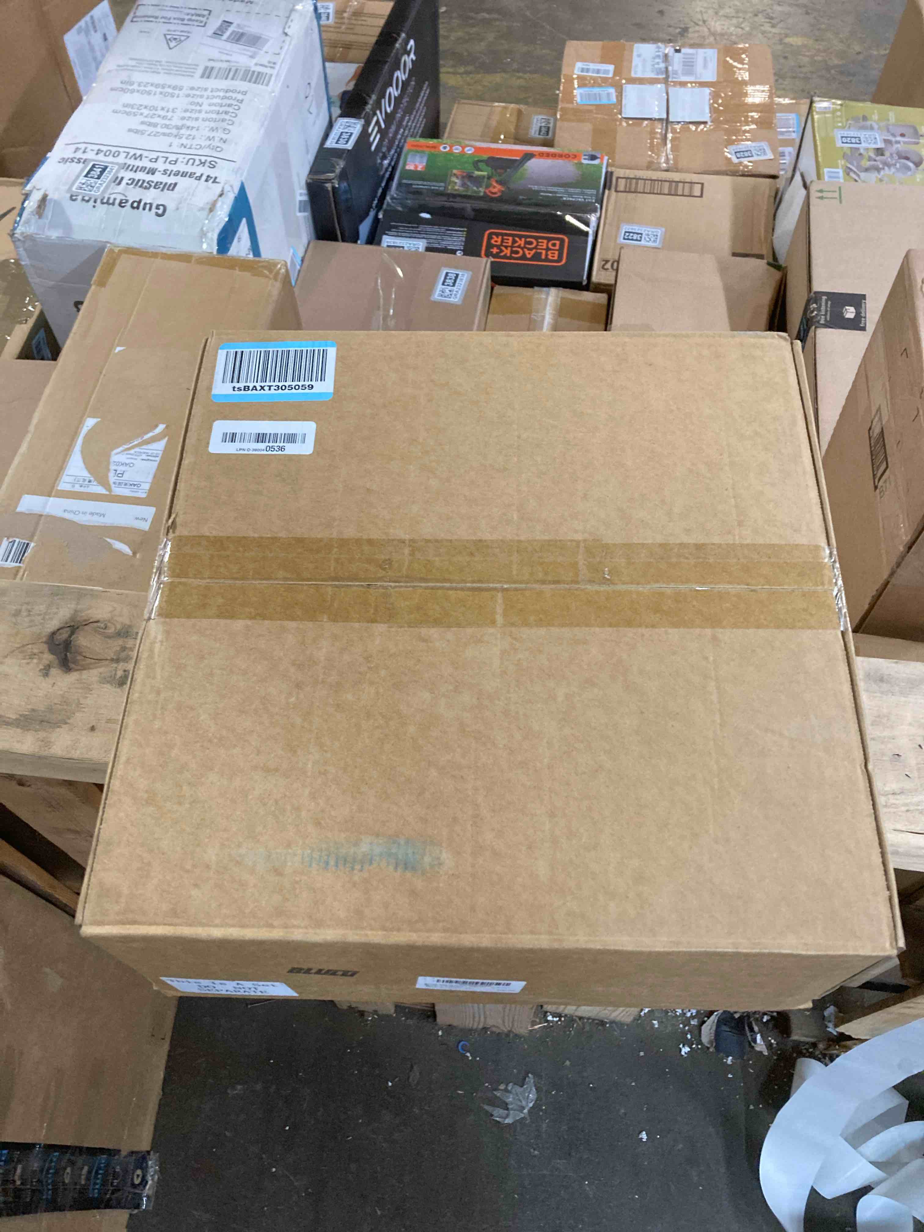 https://s3.amazonaws.com/lotting-images-prod/phillipi/PNK3537949_1756396159011.jpeg