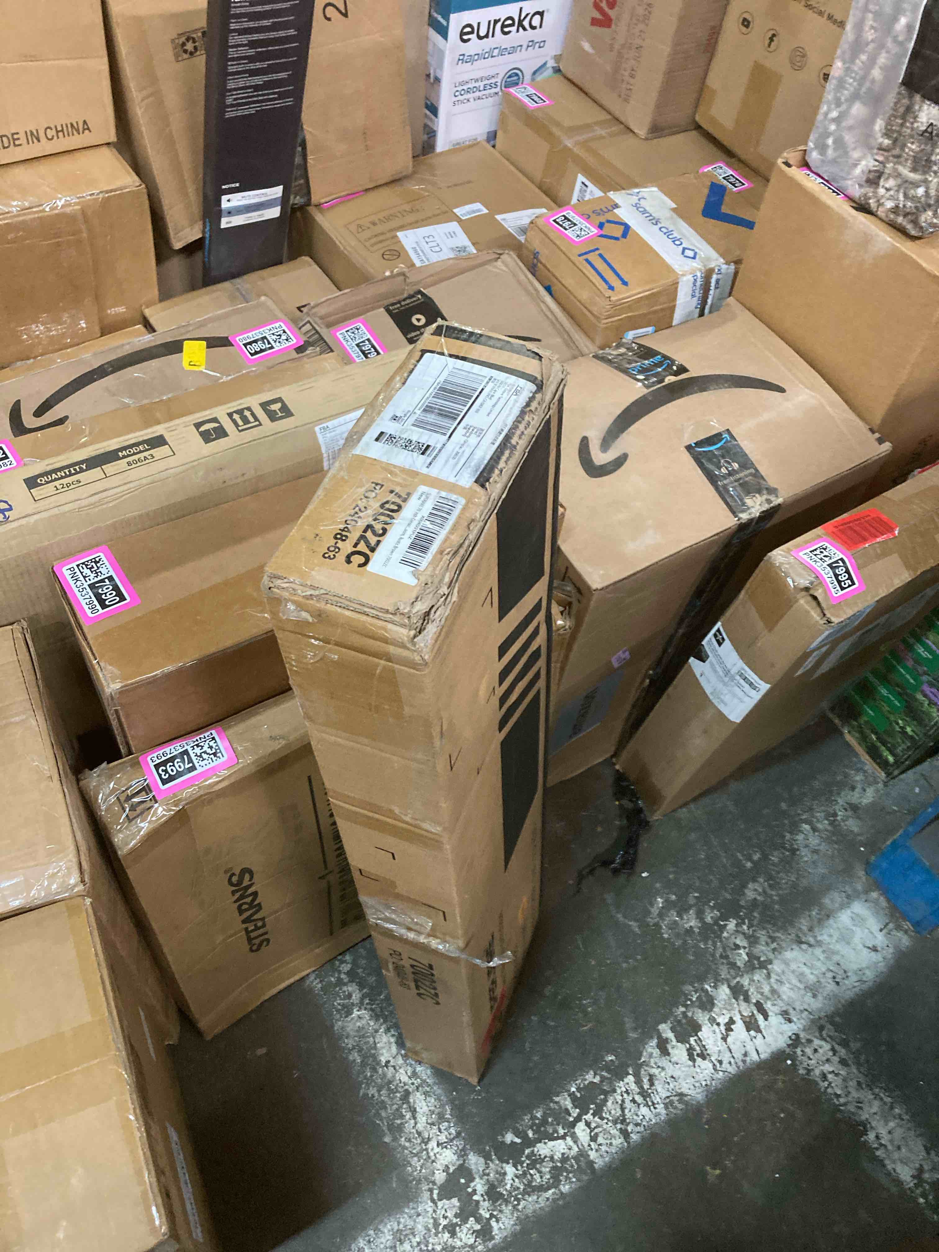 https://s3.amazonaws.com/lotting-images-prod/phillipi/PNK3537996_1756401588809.jpeg