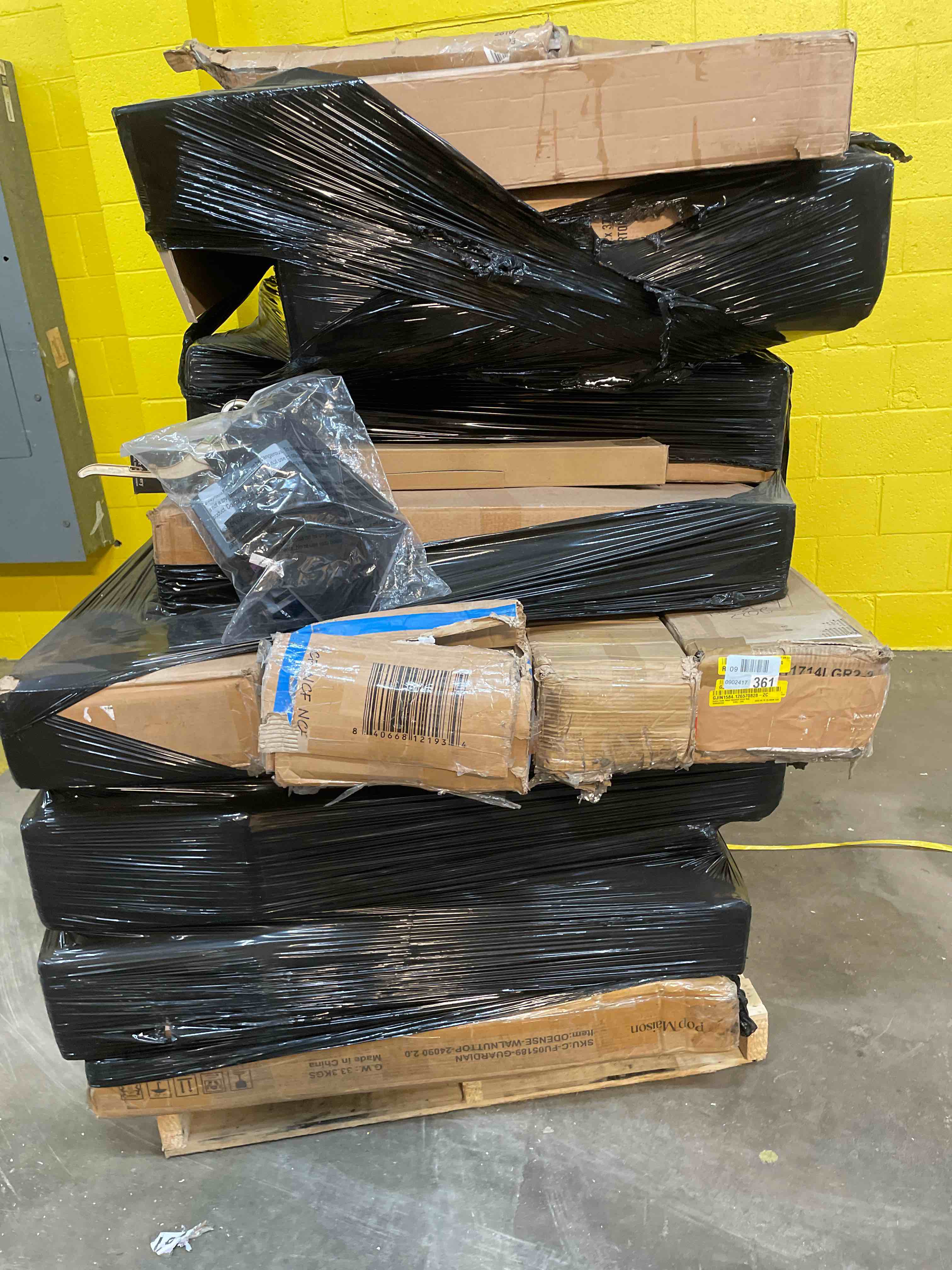 https://s3.amazonaws.com/lotting-images-prod/phillipi/PNK3538006_1753372897295.jpeg