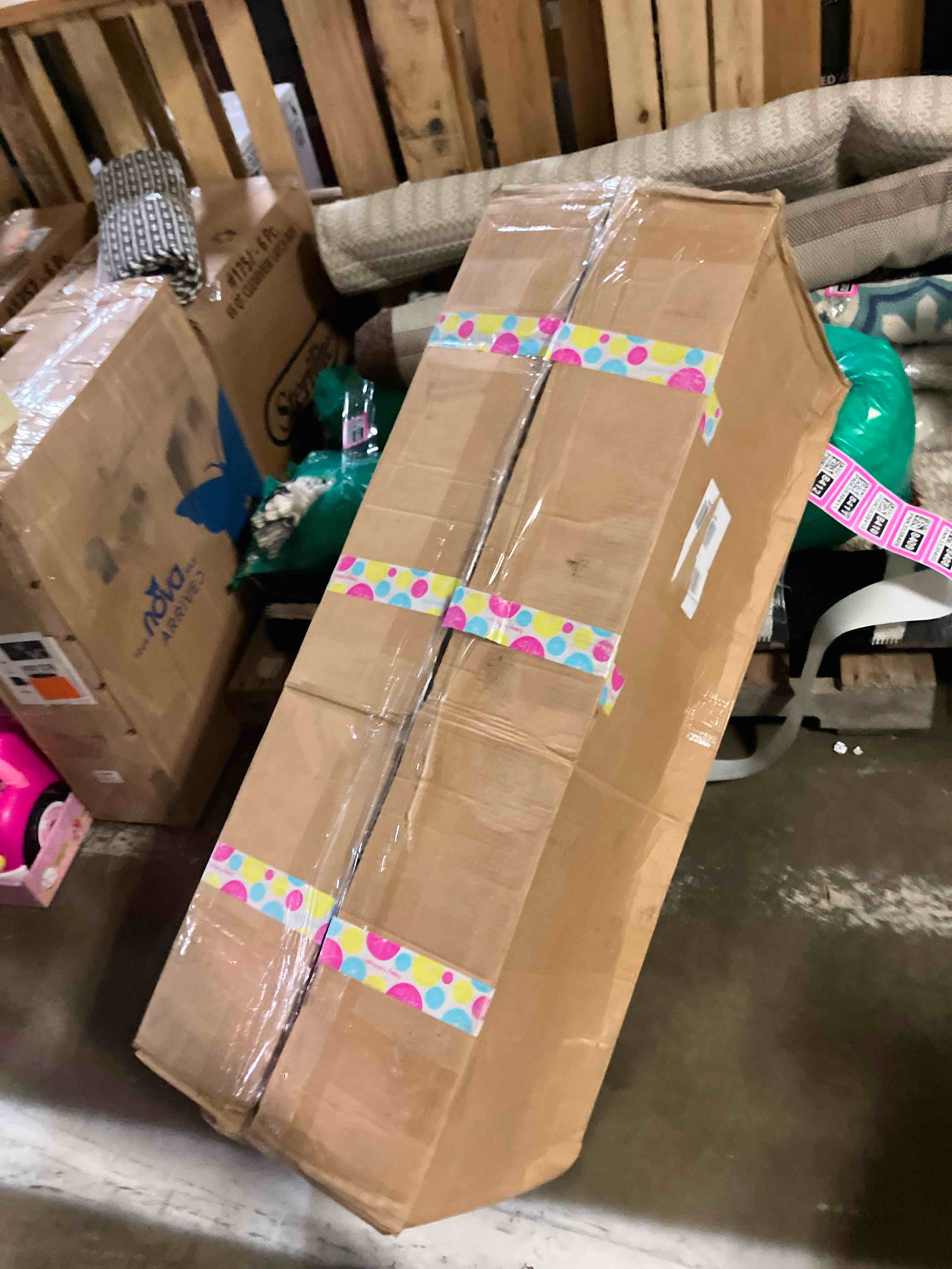 https://s3.amazonaws.com/lotting-images-prod/phillipi/PNK3538407_1753471692820.jpeg