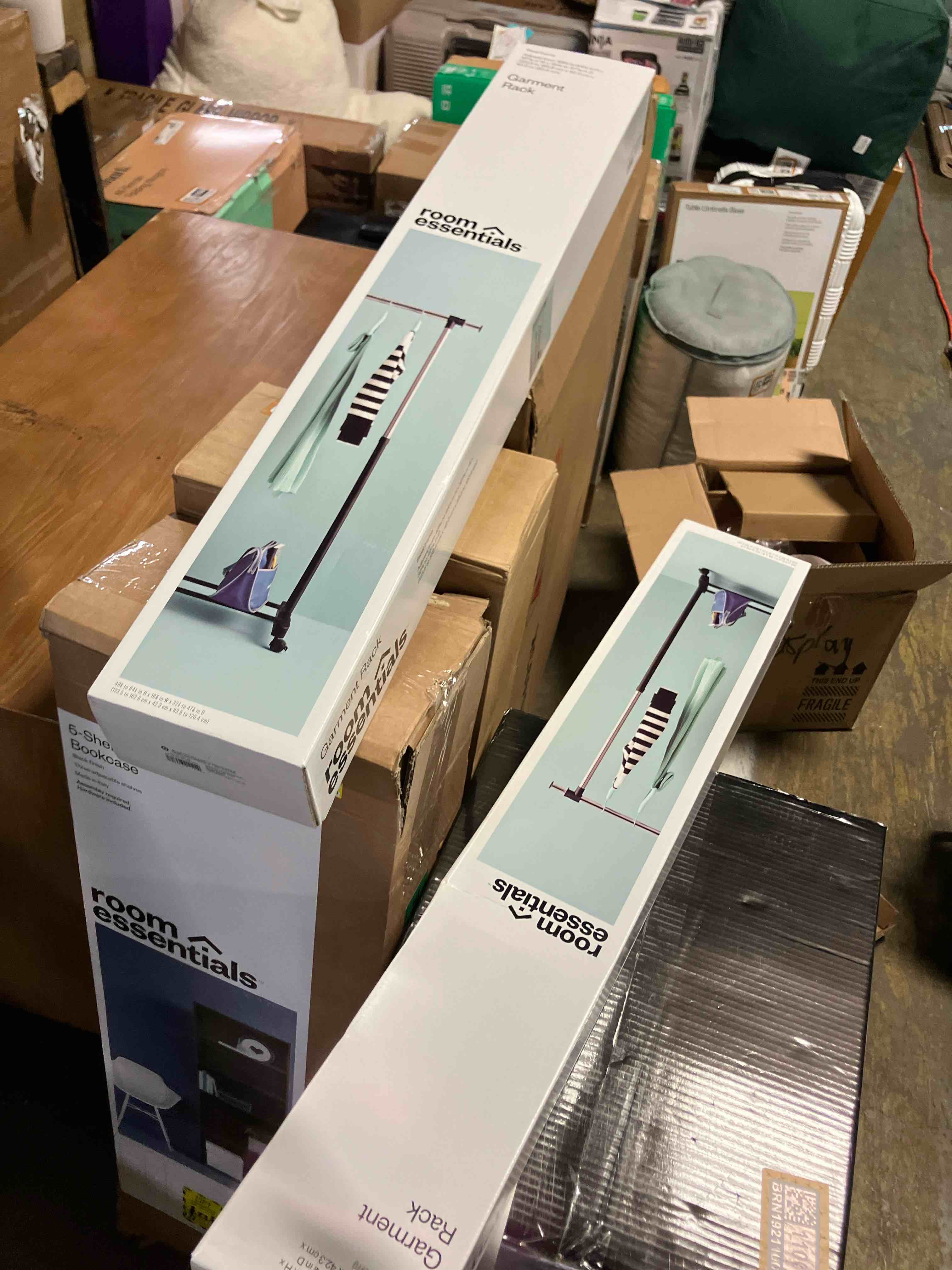 https://s3.amazonaws.com/lotting-images-prod/phillipi/PNK3538424_1753473820364.jpeg